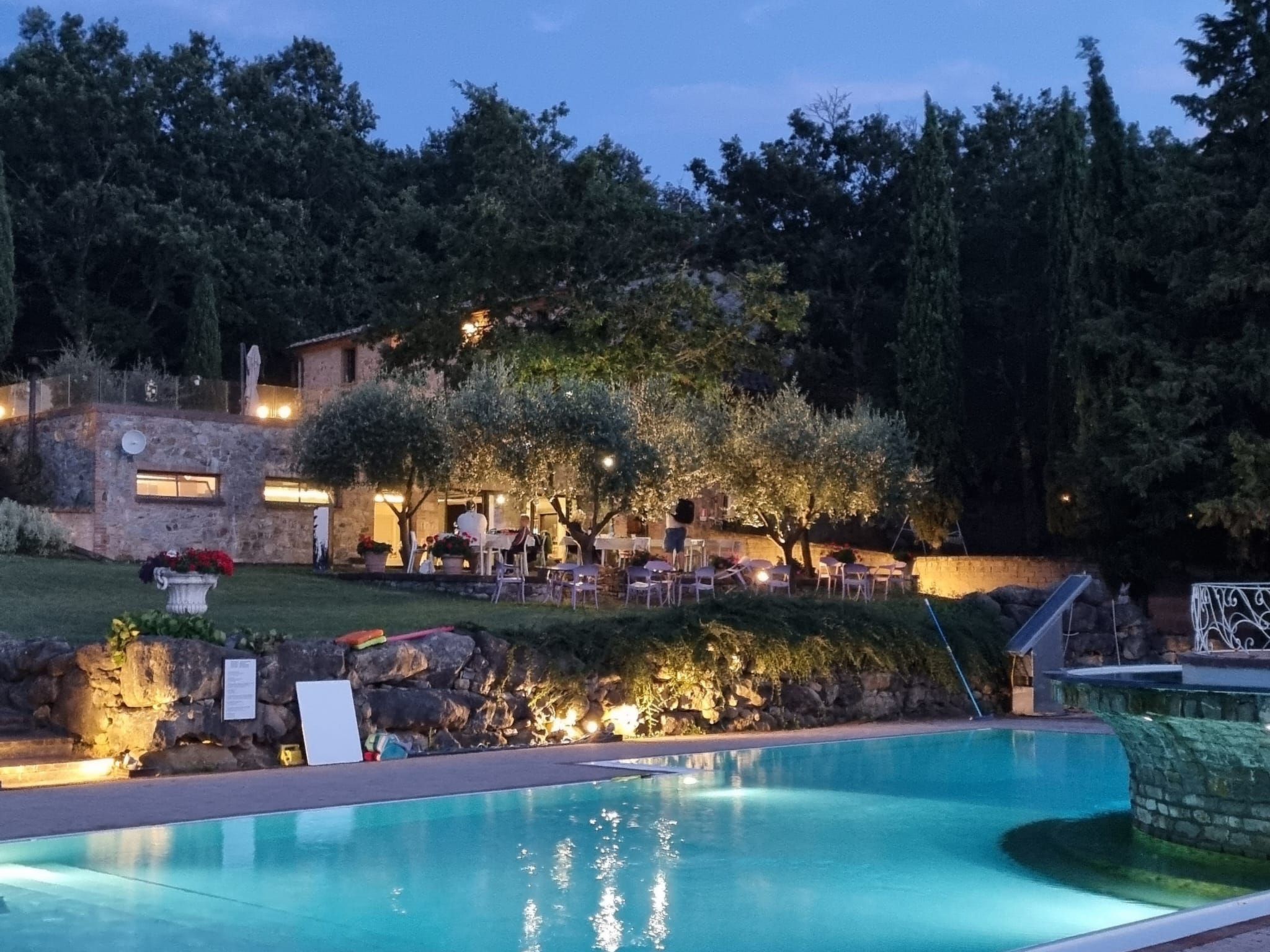 Für 10 Personen und 4 Kinder in Chianni, Toskana (Provinz Pisa)-Binnen