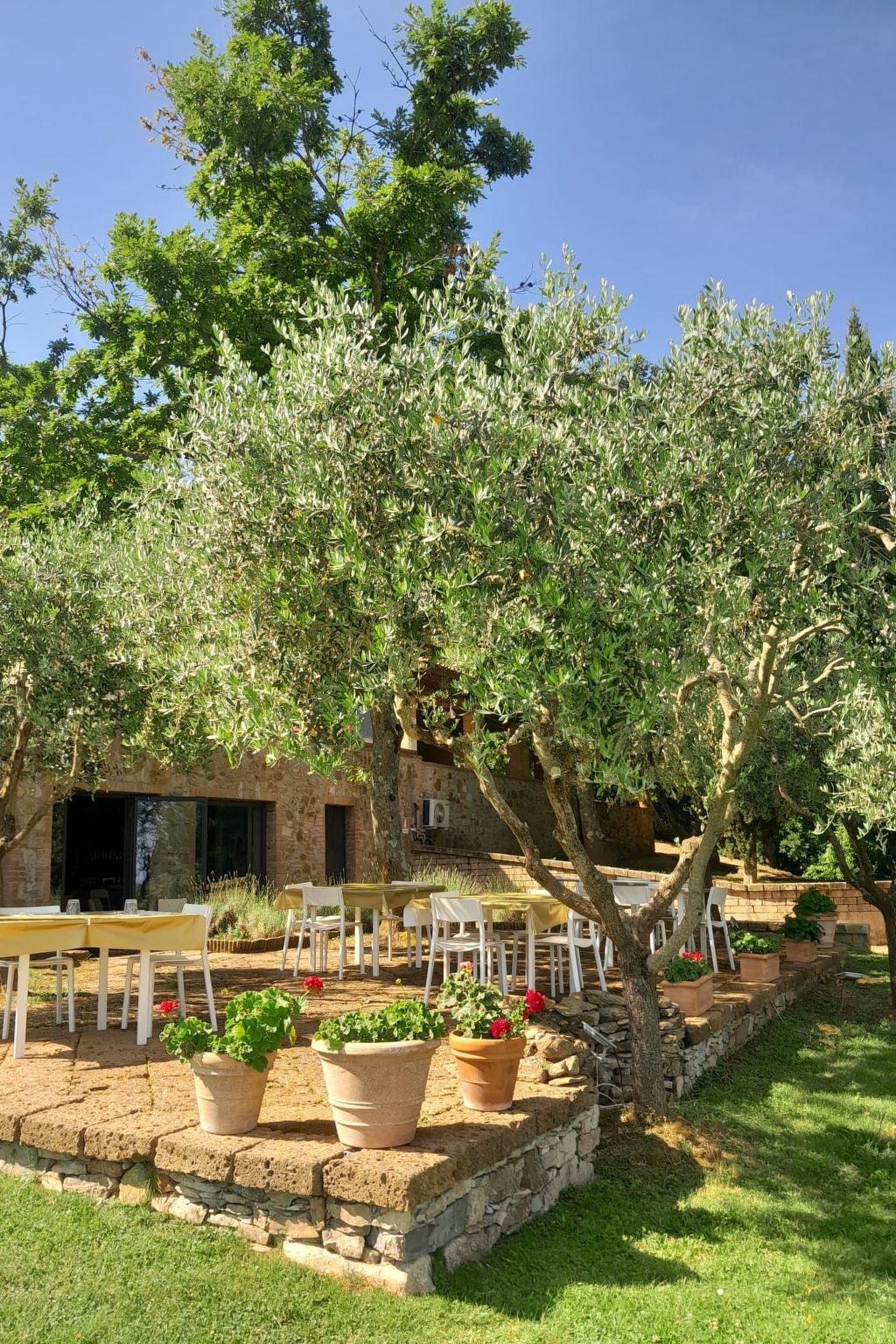 Für 10 Personen und 4 Kinder in Chianni, Toskana (Provinz Pisa)-Binnen