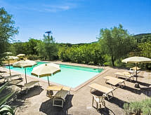 Il Ligustro: romantisch appartement op Toscaanse wijnboerderij met zwembad - thumbnail 3
