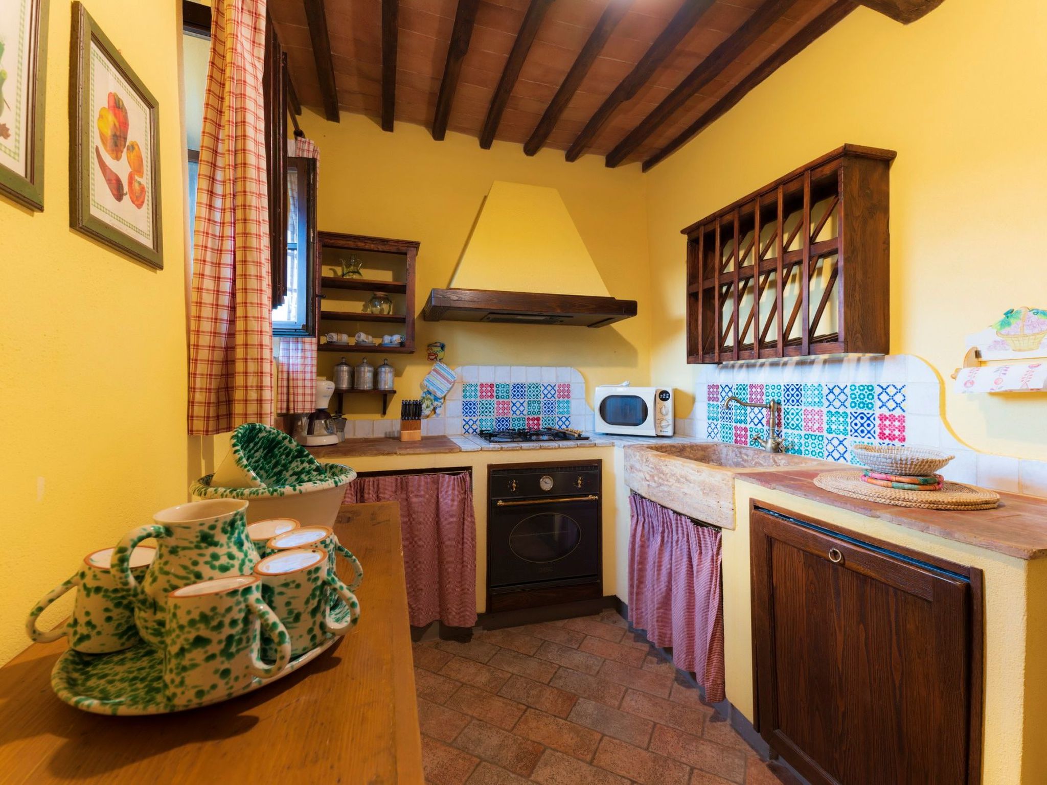 Gartenrotschwanzmascie-Drinnen