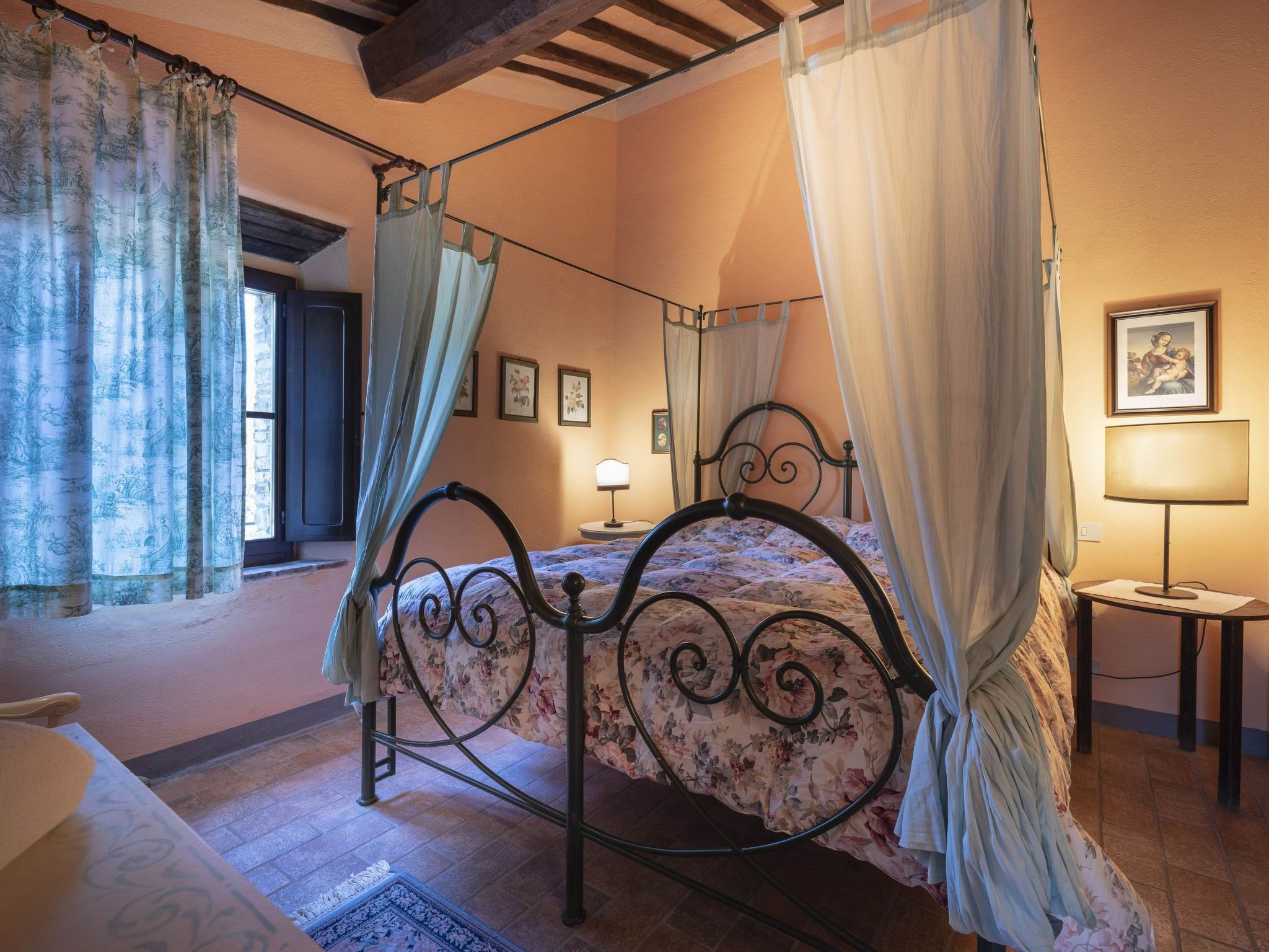 Robin Mascie-Image-tags.info