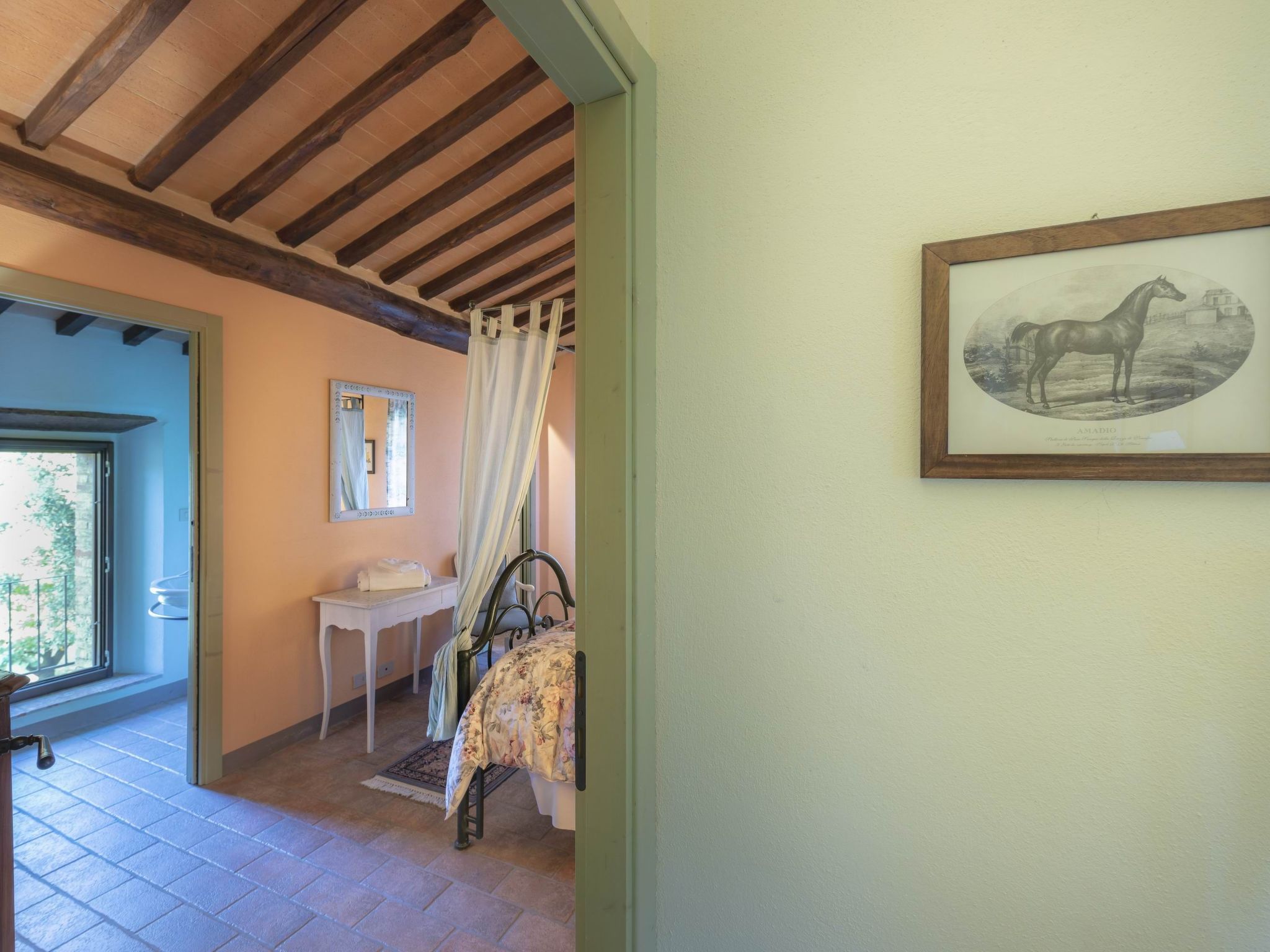 Robin Mascie-Image-tags.info