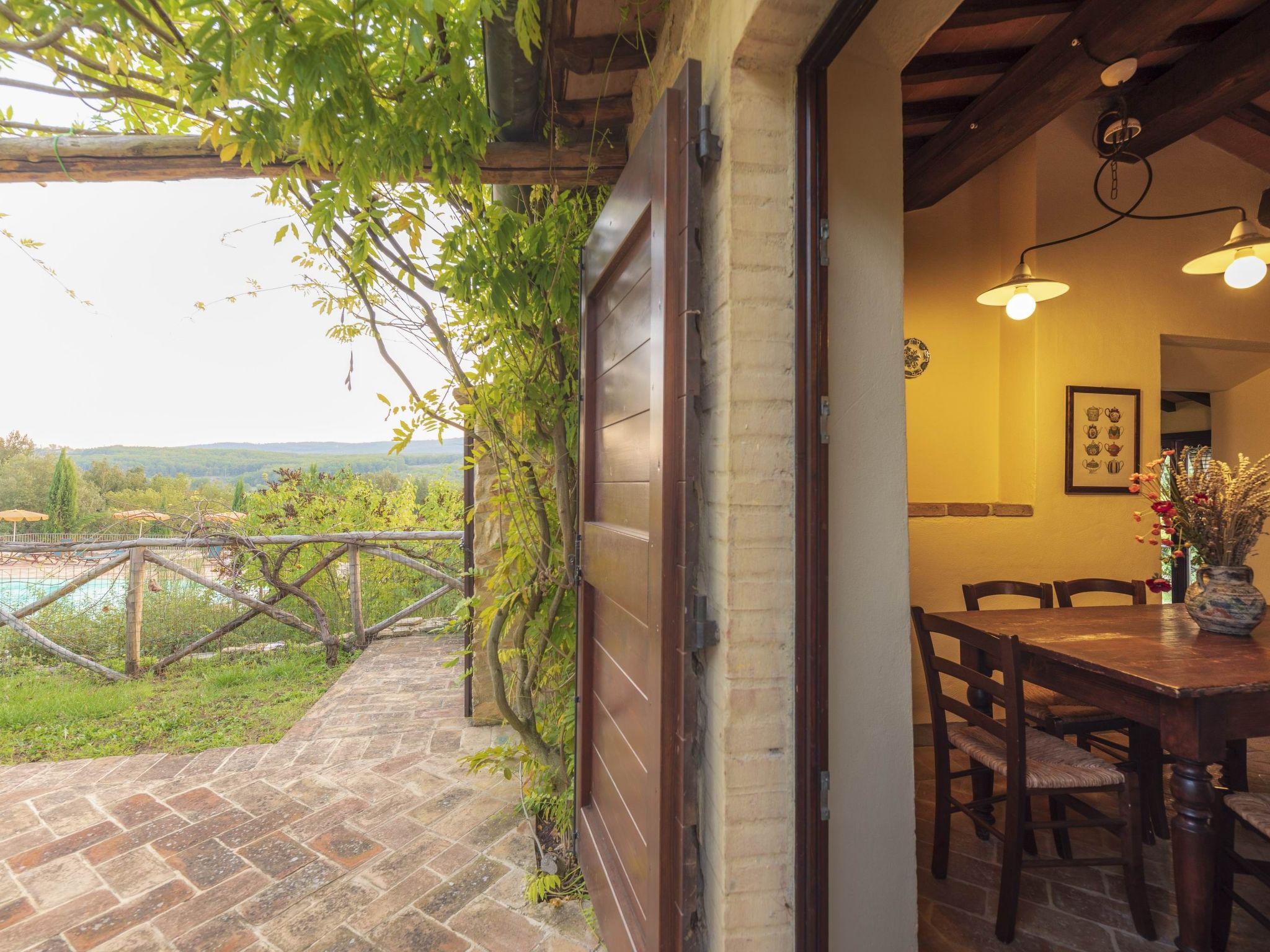 Mascie Merlo-Image-tags.info