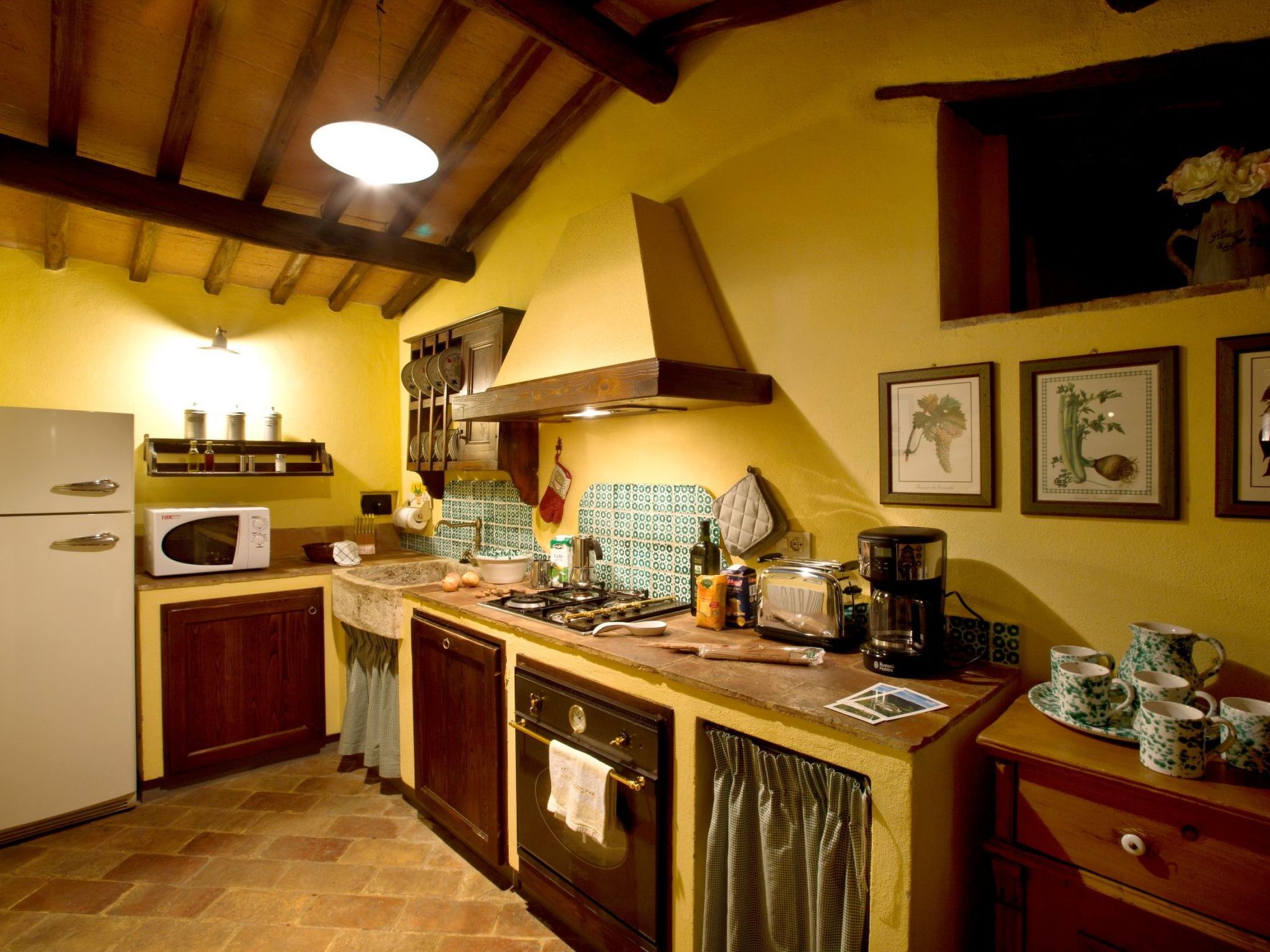 Mascie Merlo-Image-tags.info