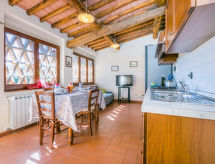 Rustiek appartement op Toscaans wijngoed bij Greve in Chianti - thumbnail 4