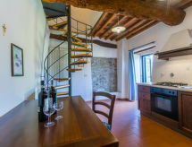 Romantisch appartement op Toscaans wijngoed met zwembad en uitzicht - thumbnail 6