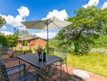 Romantisch appartement op Toscaans wijngoed met zwembad en uitzicht - thumbnail 4