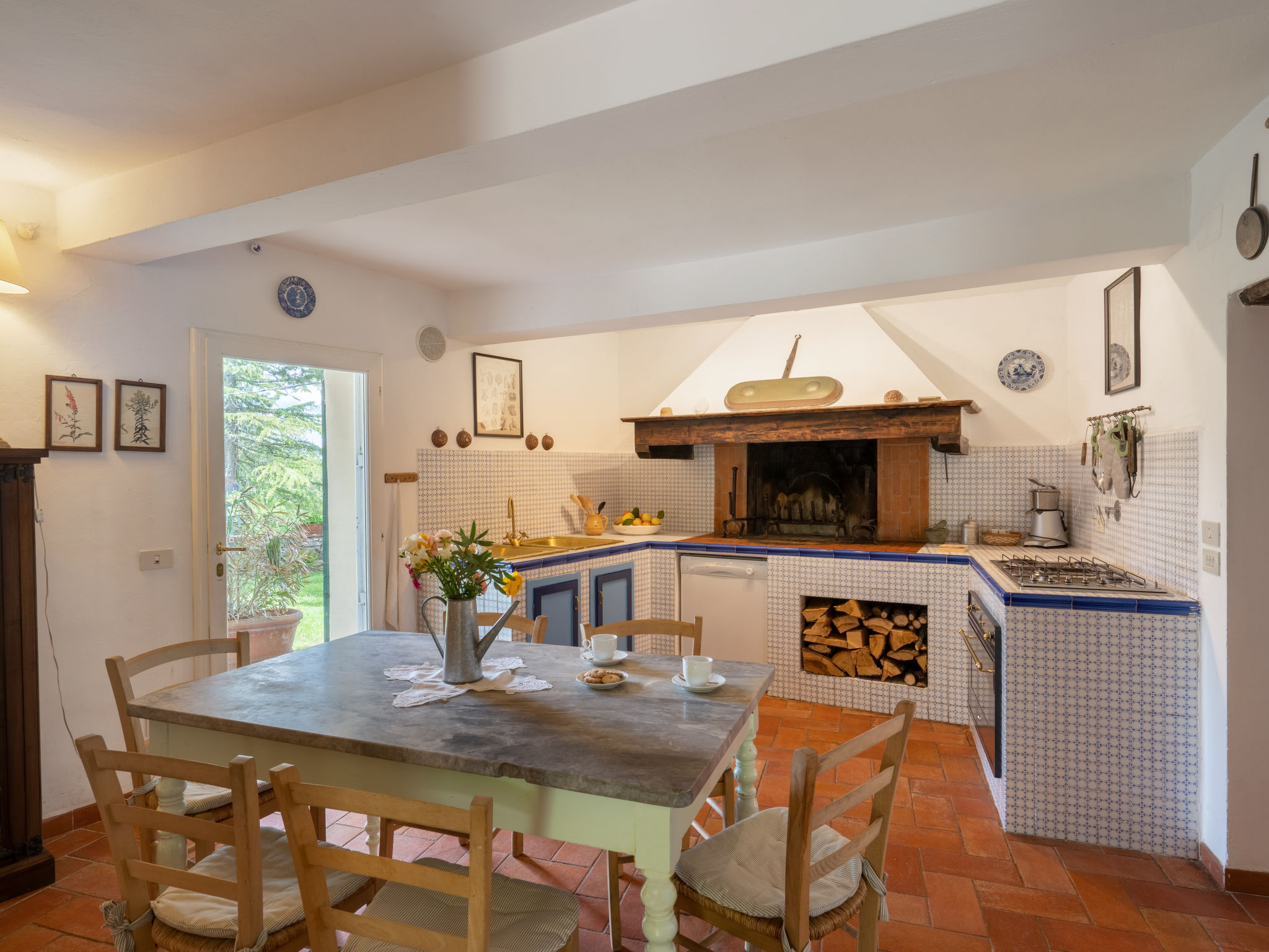 Villa Castagnoli-Inside