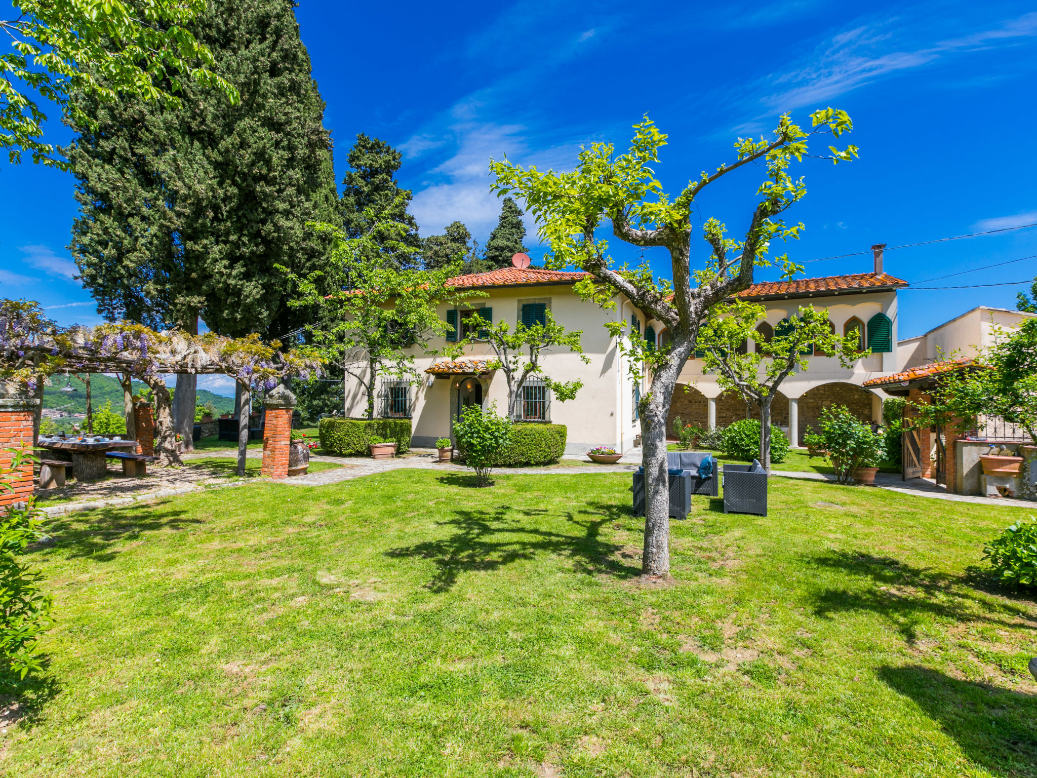 Borgo Castagnoli-Buiten