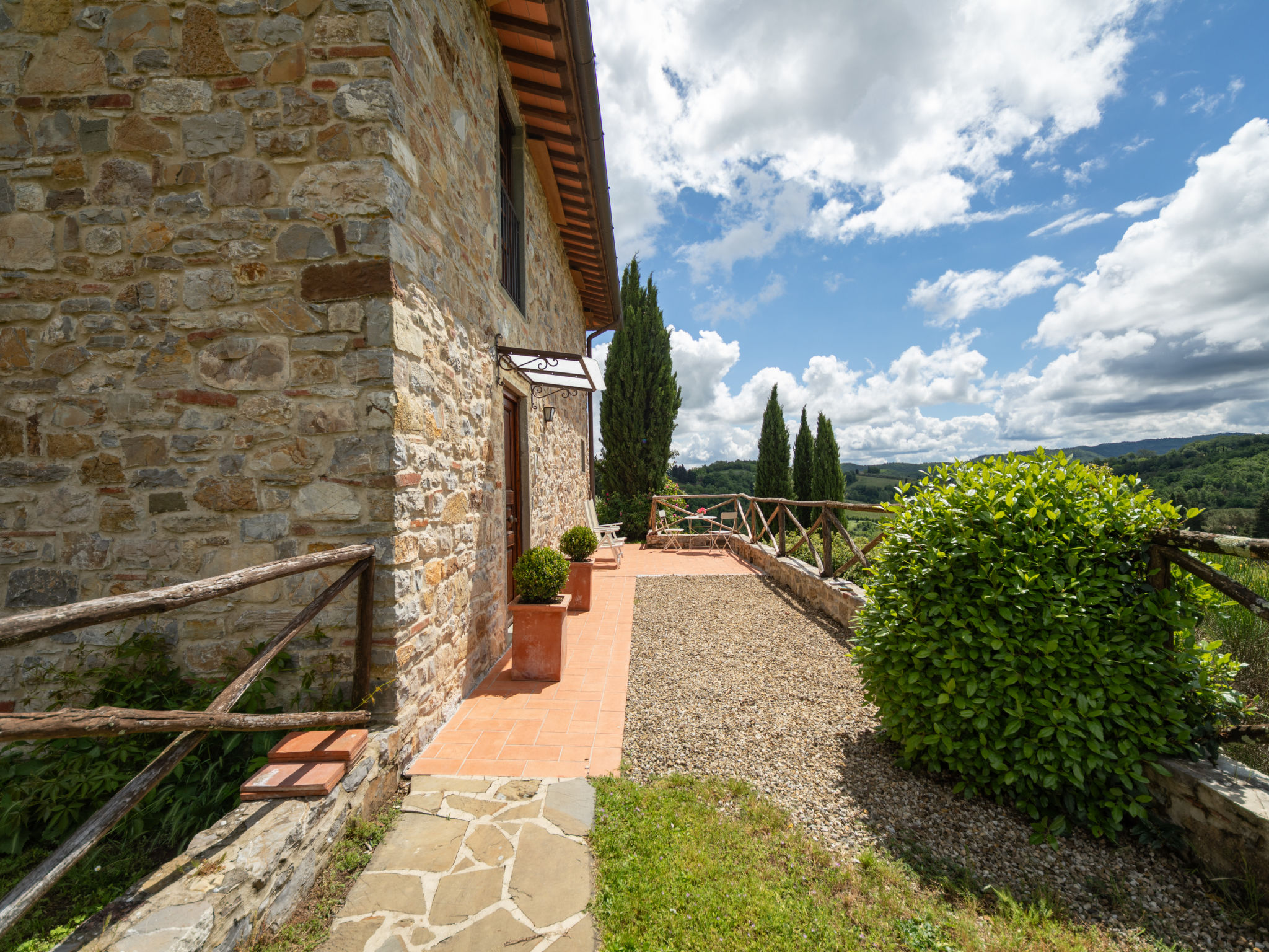La Corte-Outside