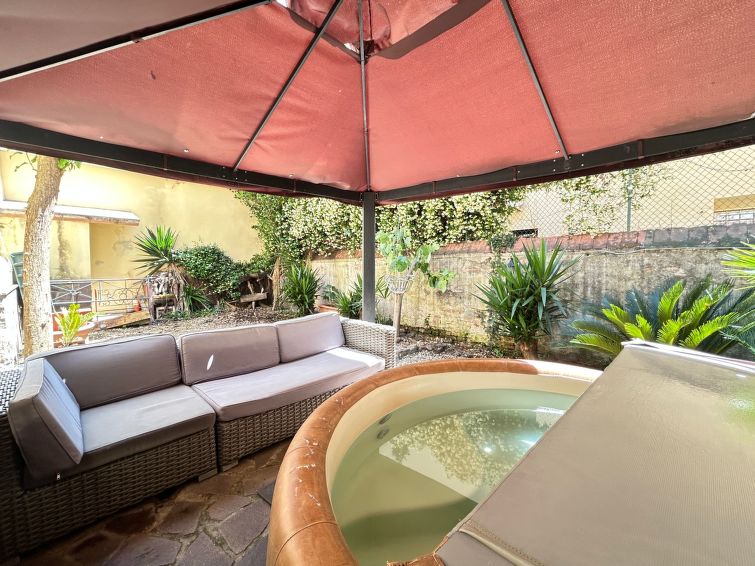 Luxe appartement in Florence met tuin en whirlpool in Florence
