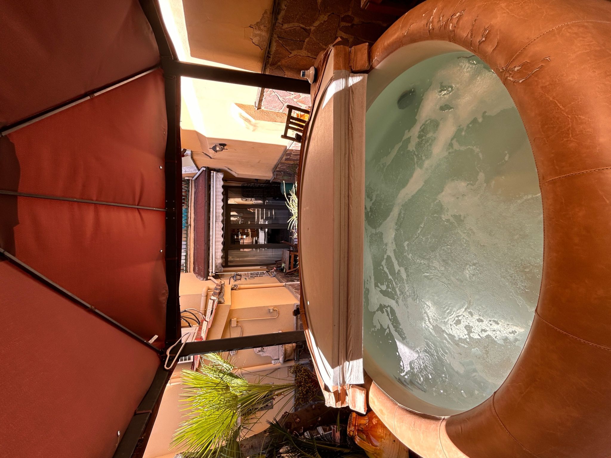 Zwei Schlafzimmer mit Garten und Whirlpool-Dedans