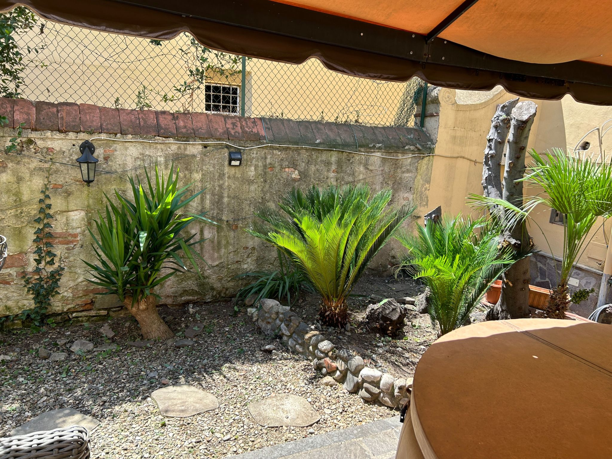 Photo of Zwei Schlafzimmer mit Garten und Whirlpool