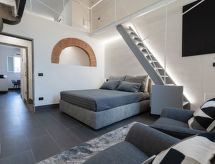 Via Giraldi Haus intern 1