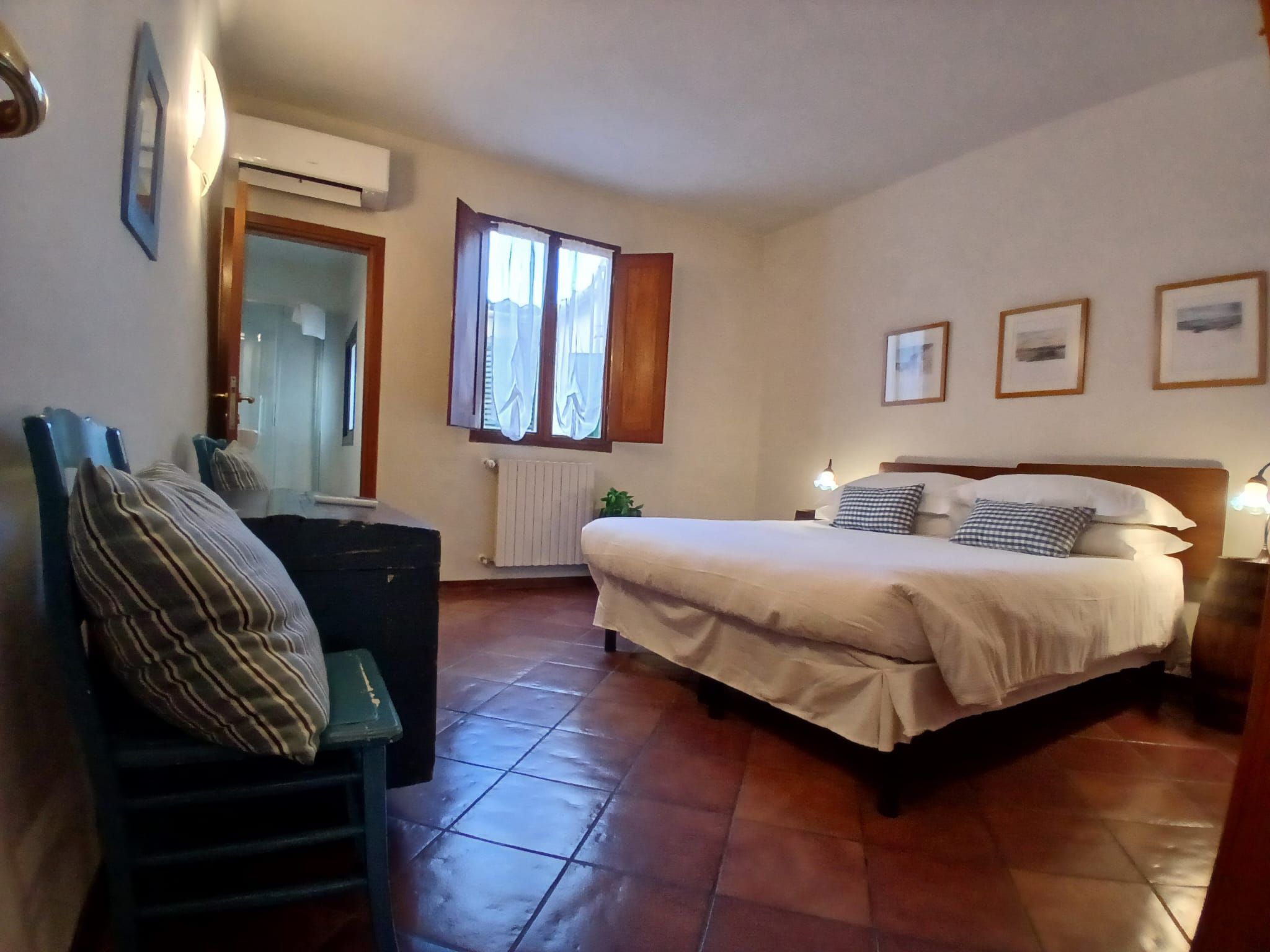 Unknown Accommodation-Binnen