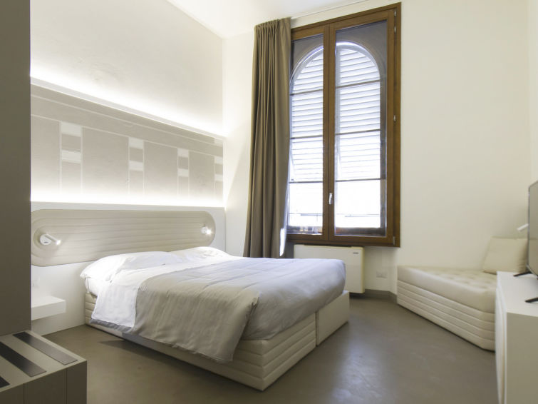 Search and Stay destination Firenze, Toscana - Italy from AU$ 483. Tipologia Trilo 05 pax