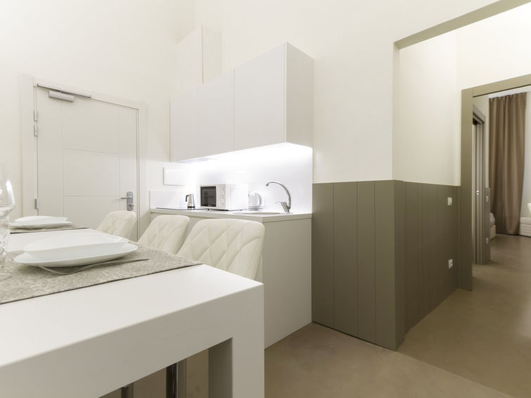 Search and Stay destination Firenze, Toscana - Italy from AU$ 483. Tipologia Trilo 05 pax