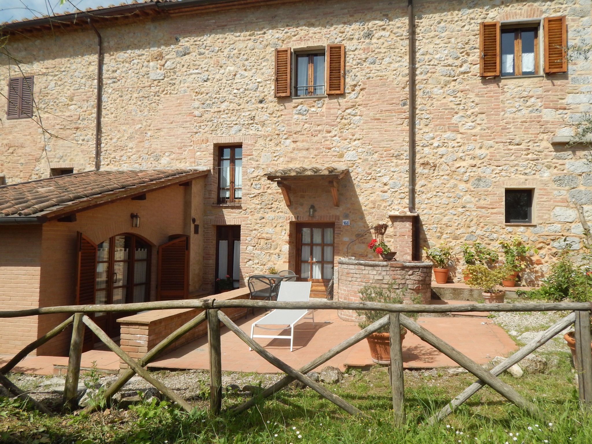 Photo of Wohnung auf dem Lande, 3 km vom Zentrum von Siena entfernt
