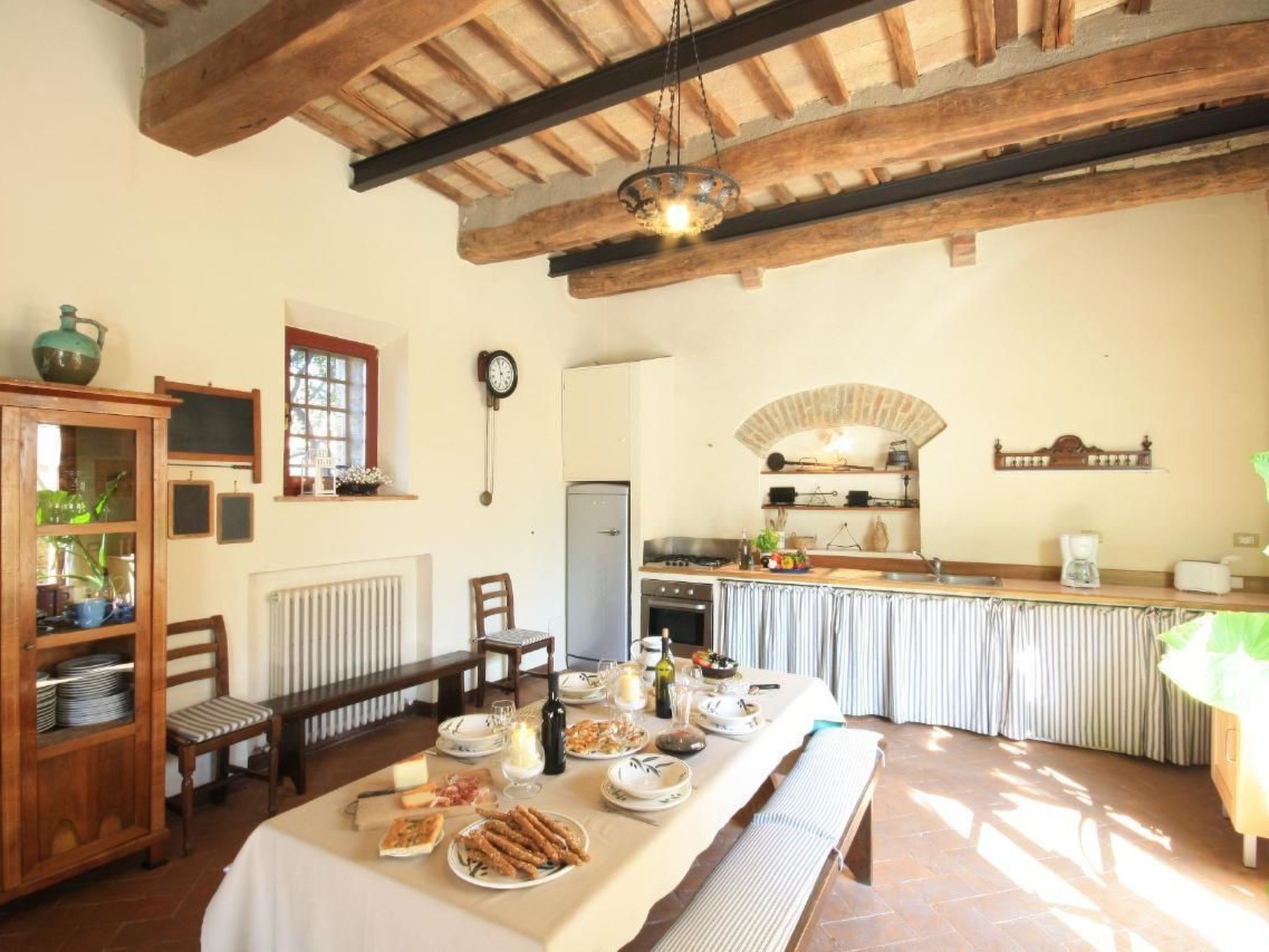 Wohnung in Bauernhaus mit großem Garten, Schwimmbad