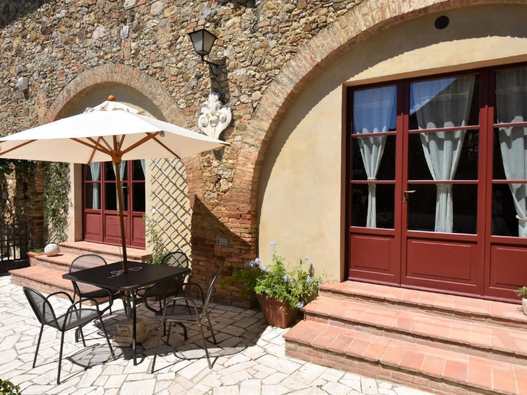 Wohnung in Bauernhaus mit großem Garten, Schwimmbad-Image-tags.info