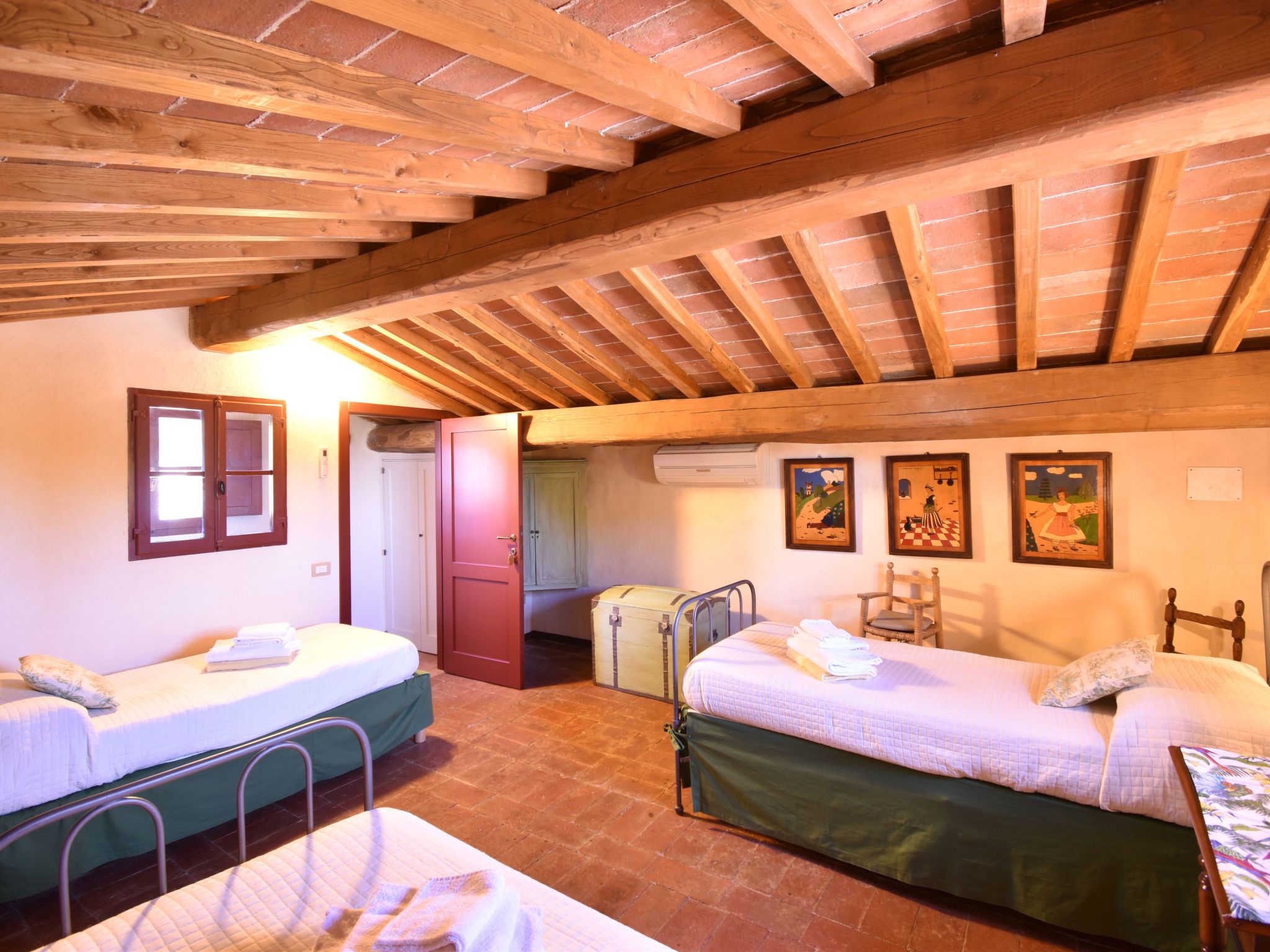 Wohnung in Bauernhaus mit großem Garten, Schwimmbad-Inside