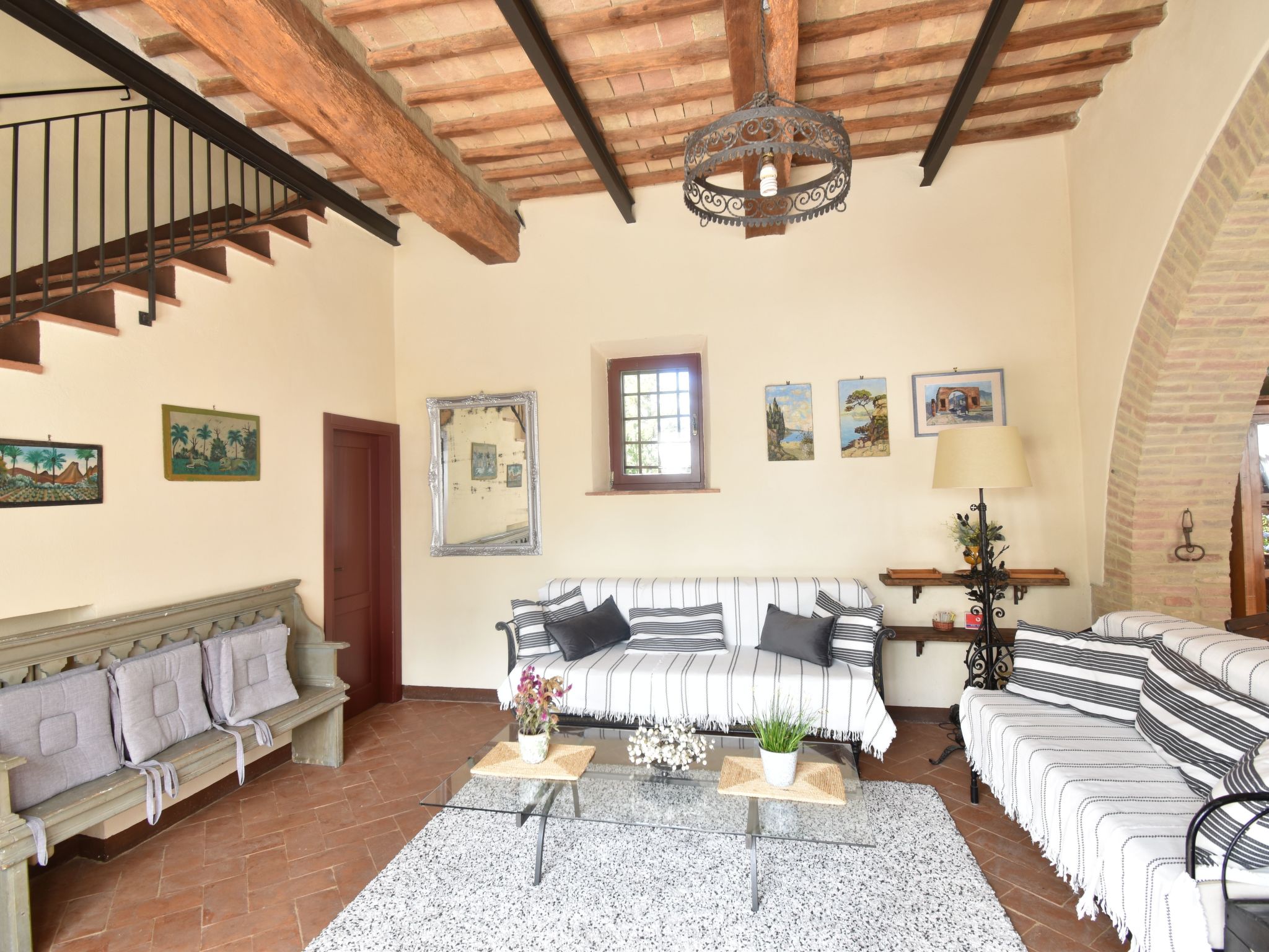 Photo of Wohnung in Bauernhaus mit großem Garten, Schwimmbad