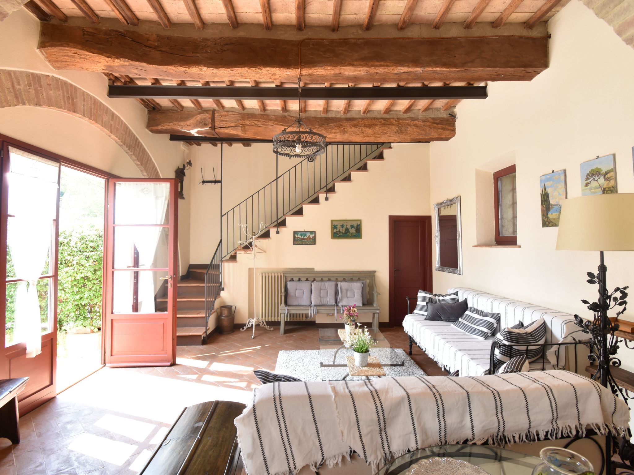 Wohnung in Bauernhaus mit großem Garten, Schwimmbad-Image-tags.info