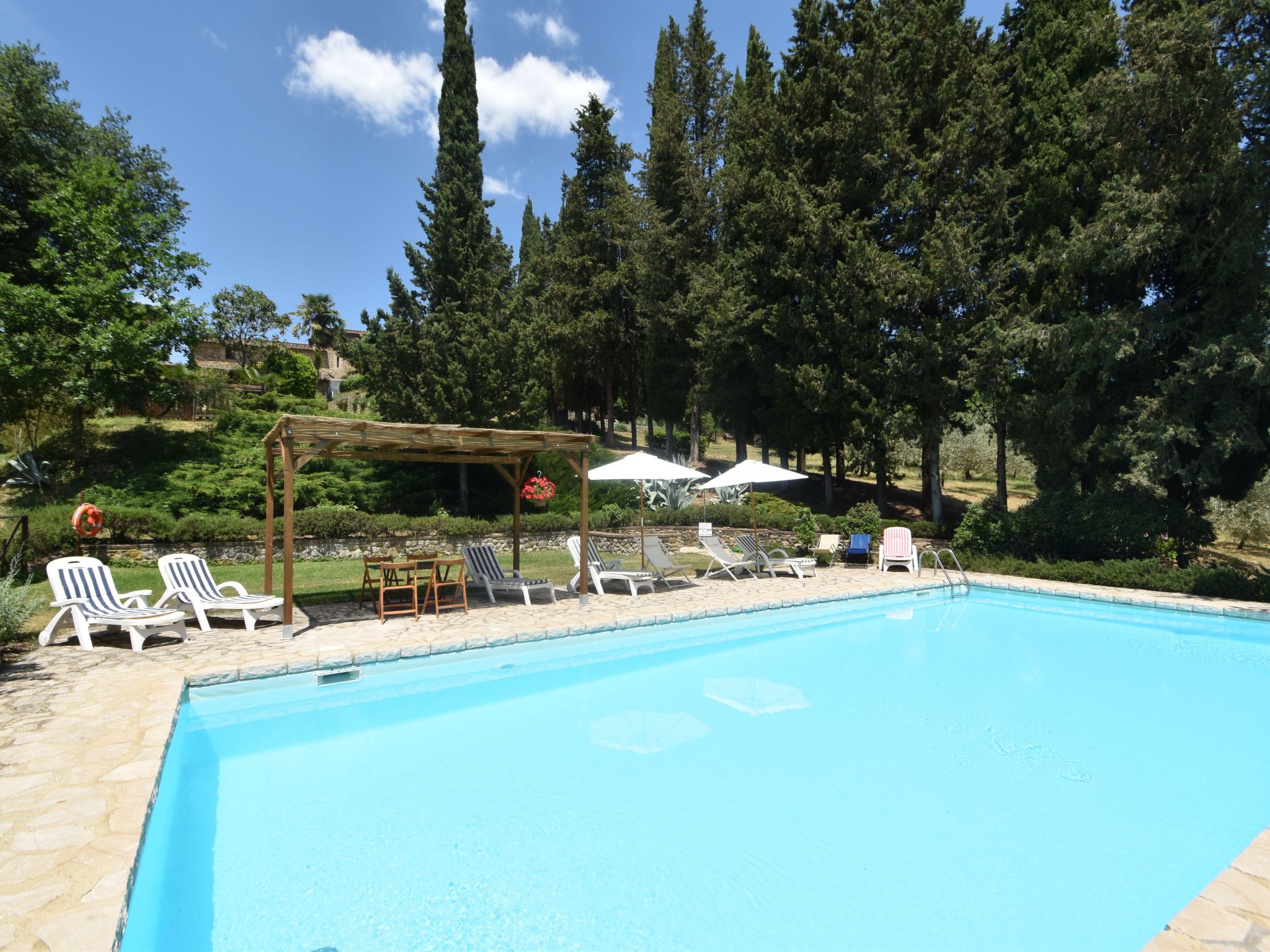 Wohnung in Bauernhaus mit großem Garten, Schwimmbad-Outside
