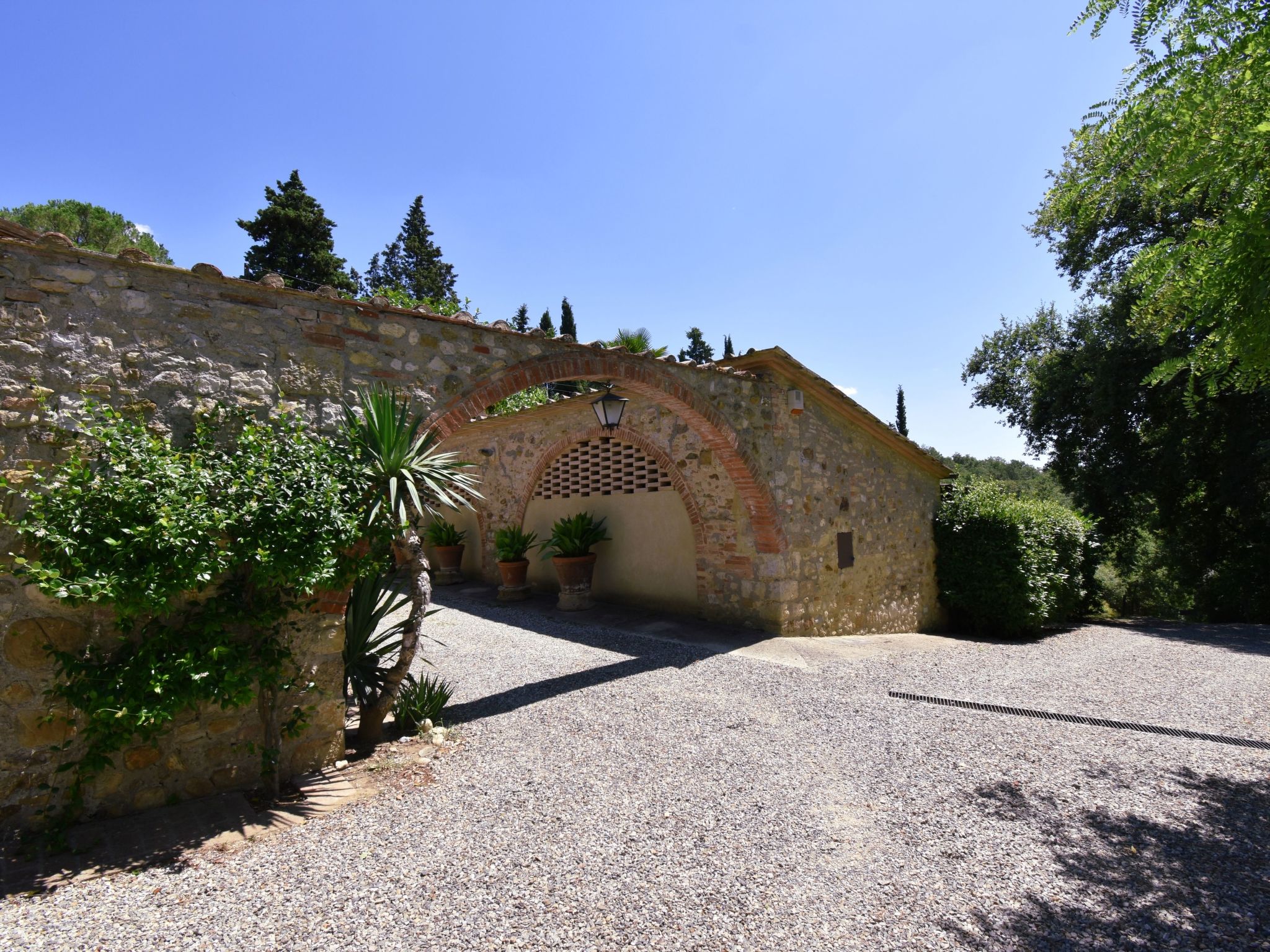 Wohnung in Bauernhaus mit großem Garten, Schwimmbad-Outside
