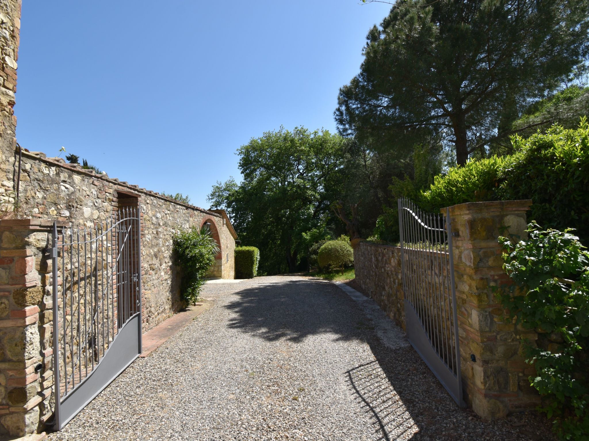 Wohnung in Bauernhaus mit großem Garten, Schwimmbad-Image-tags.info