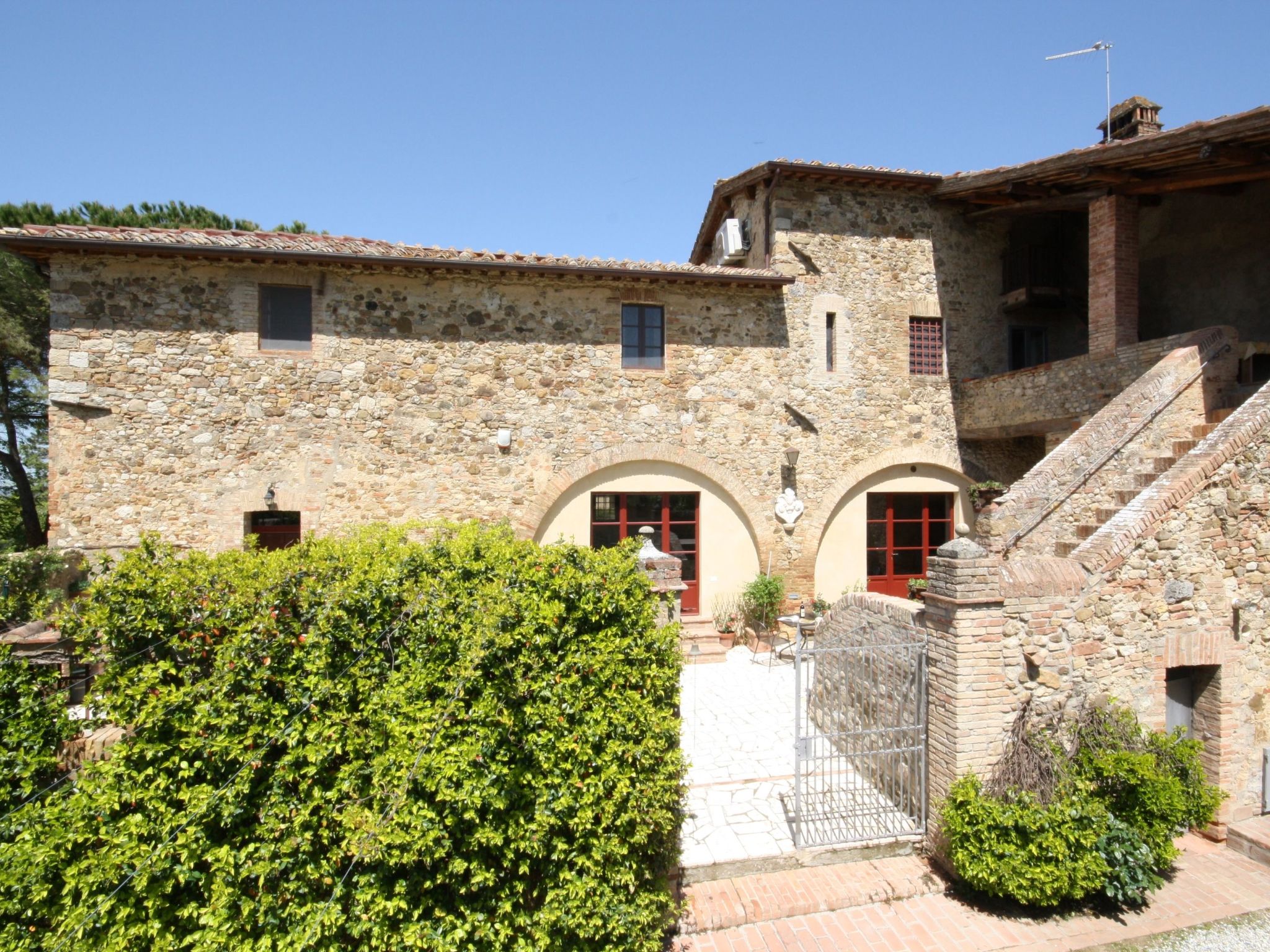 Wohnung in Bauernhaus mit großem Garten, Schwimmbad-Image-tags.info