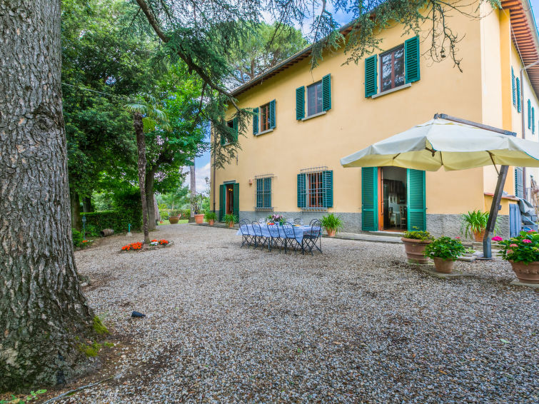 Open haard en whirlpool in Villa il Giglio, San Casciano Val di Pesa in San Casciano Val di Pesa