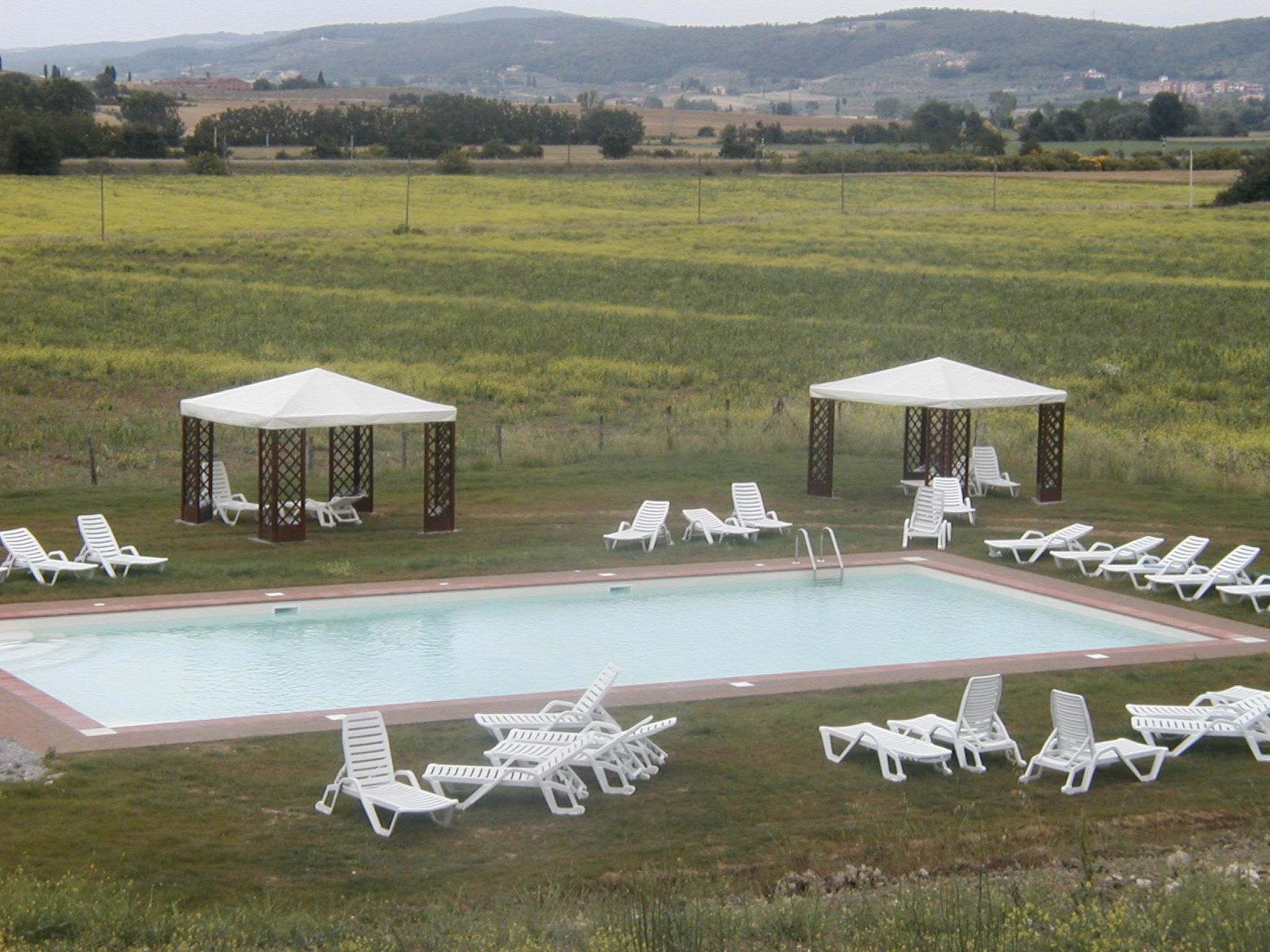 Wohnung 'Beccanella T6' mit Schwimmbad-Outside