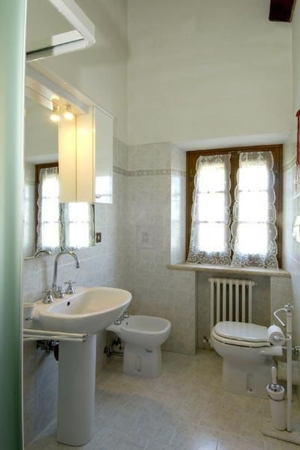 Sage' Anwesen mit Privatparkplatz-Binnen