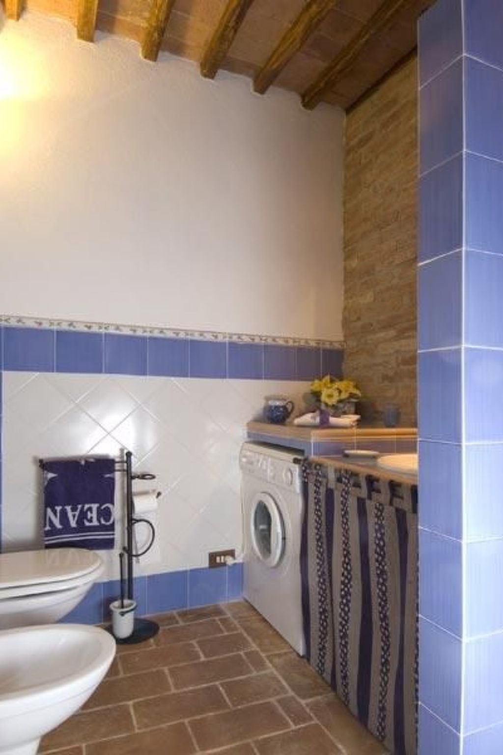 Rosa' Anwesen mit Privatparkplatz-Binnen