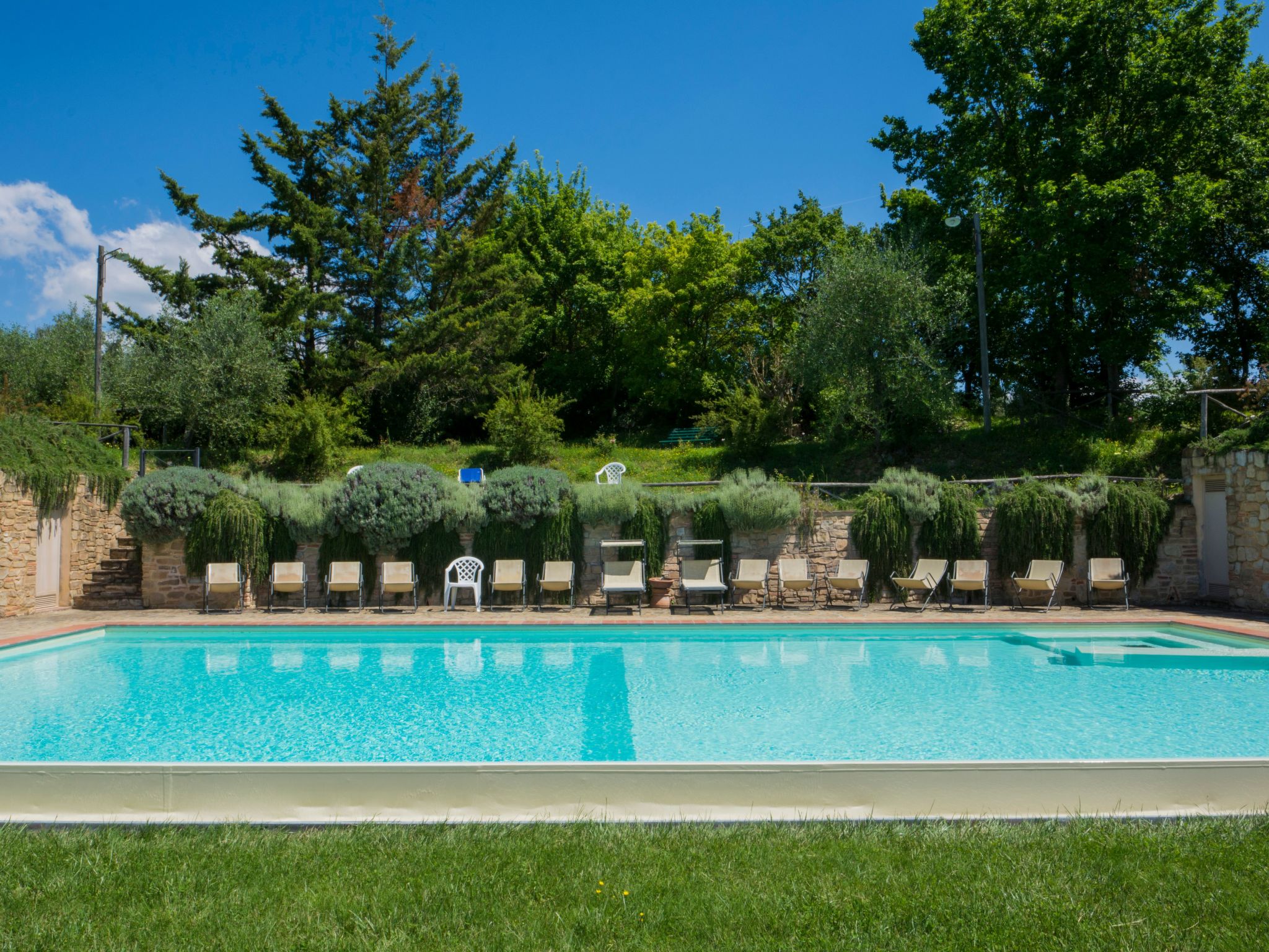 Zwei-Zimmer-Wohnung-Dehors