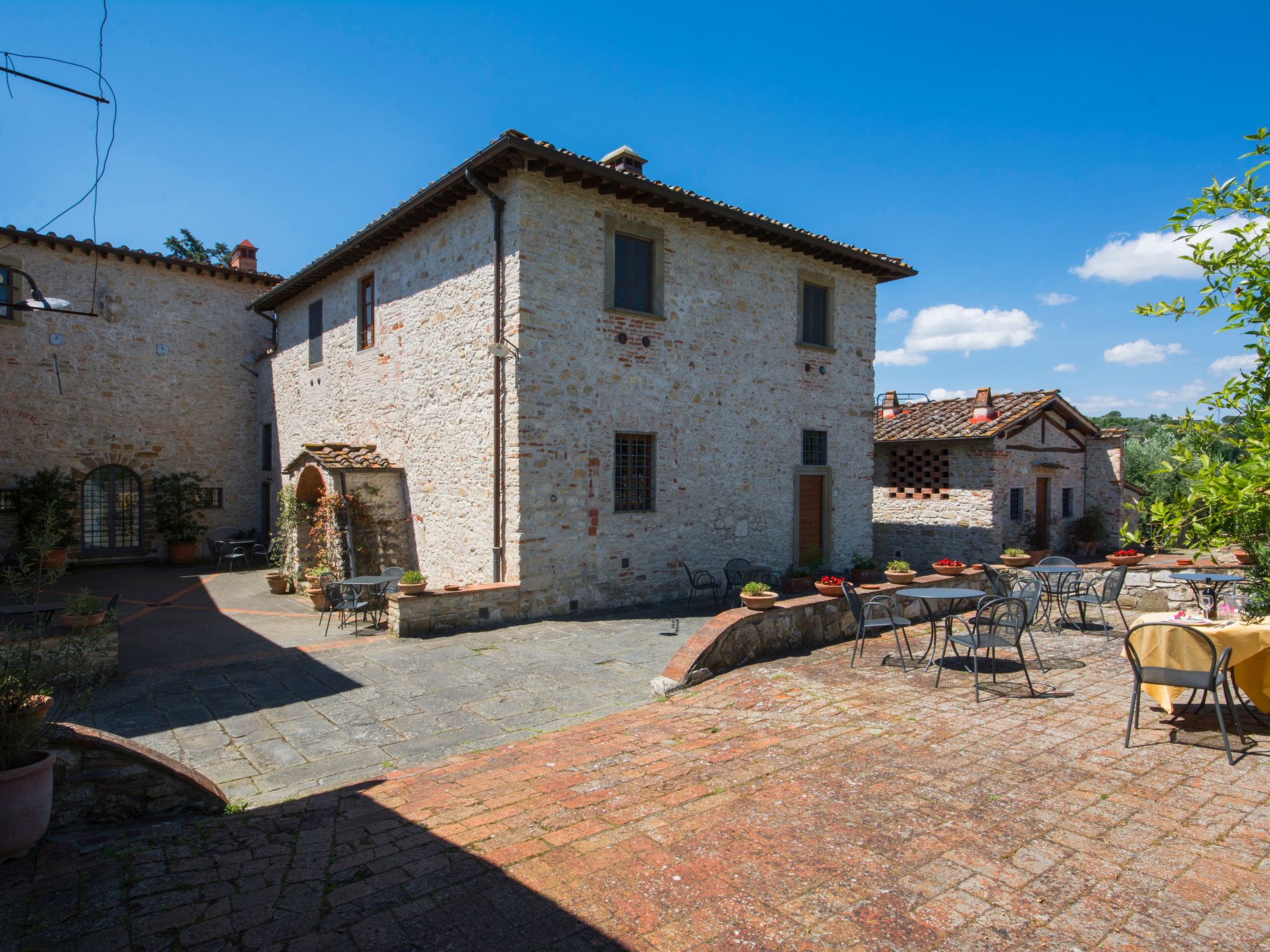 Zwei-Zimmer-Wohnung-Dehors