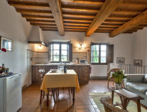 Sfeervol Toscaans huisje met privétuin en zwembad nabij Florence - thumbnail 6