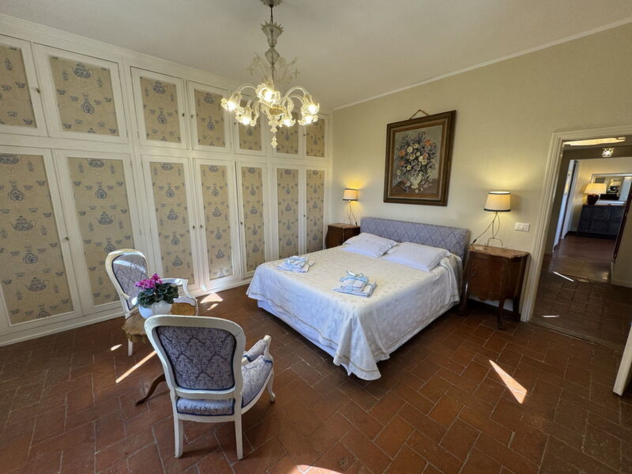 Casa Mia - Inside