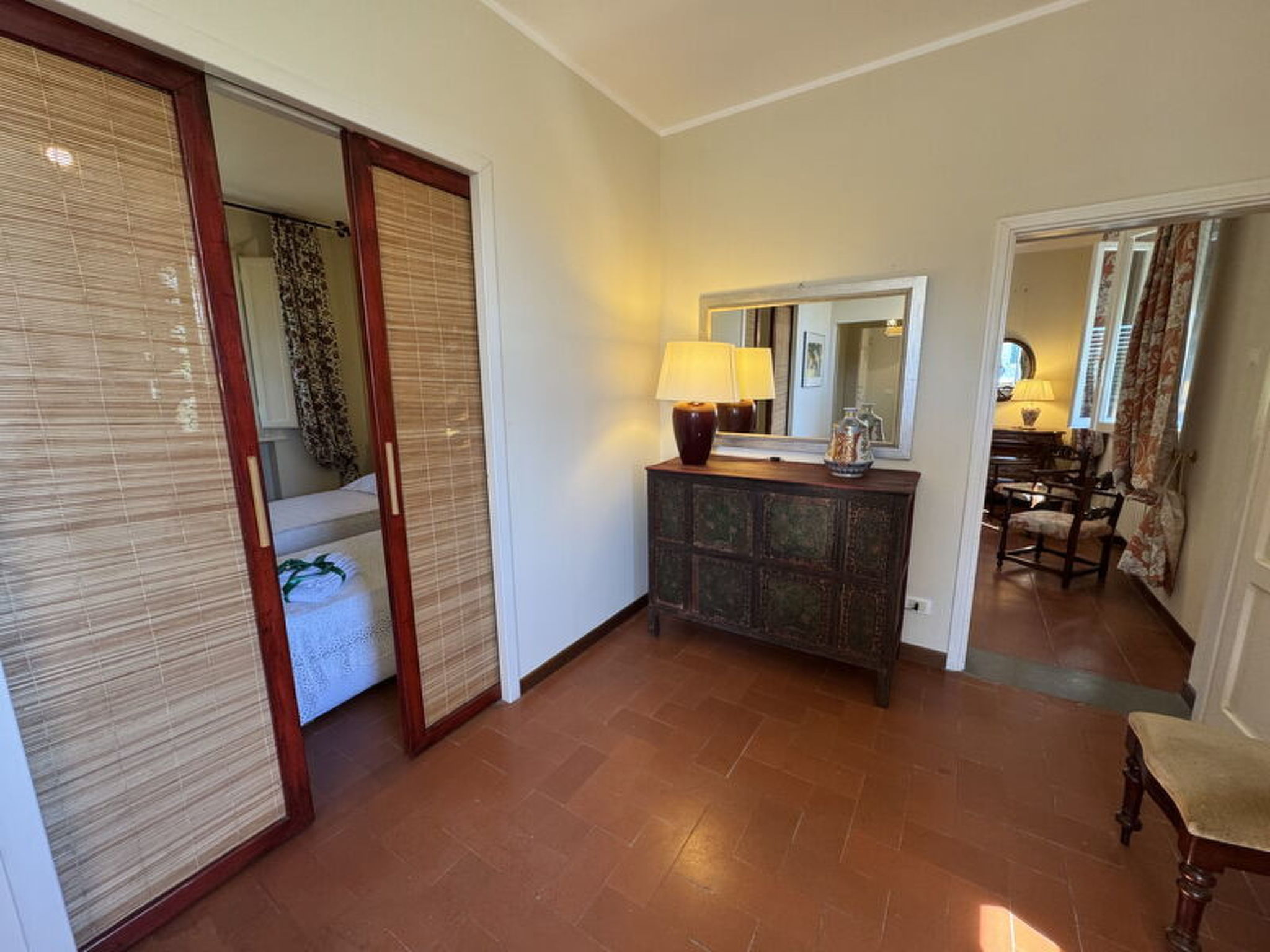 Casa Mia - Inside
