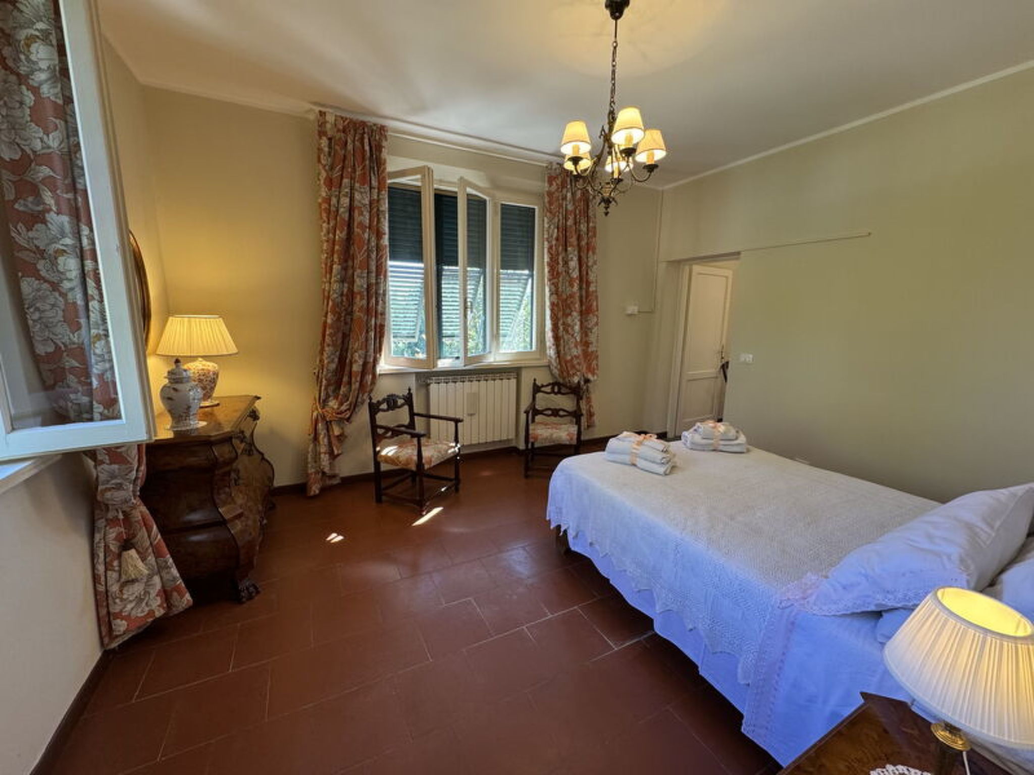 Casa Mia - Inside