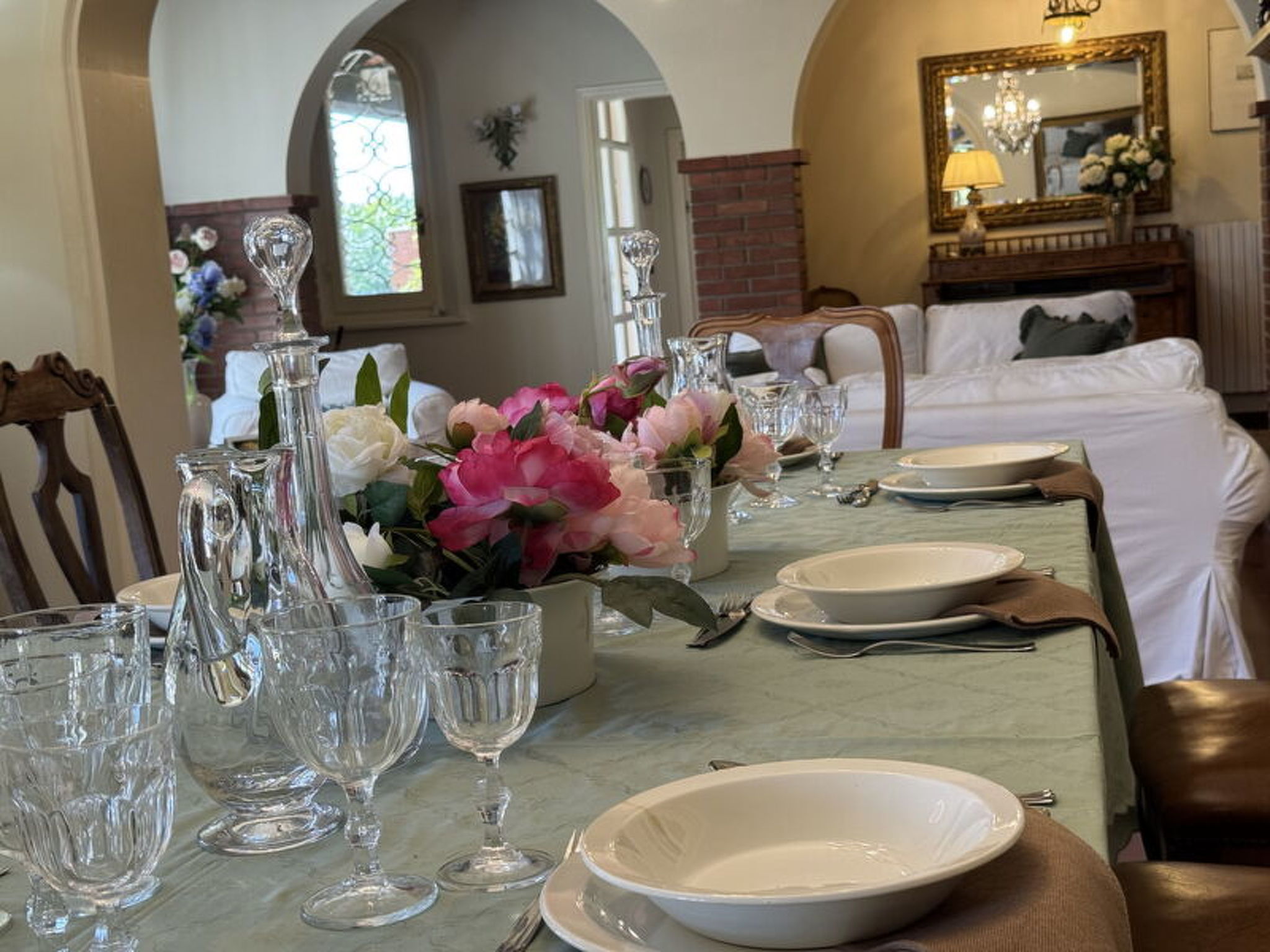 Casa Mia - Inside