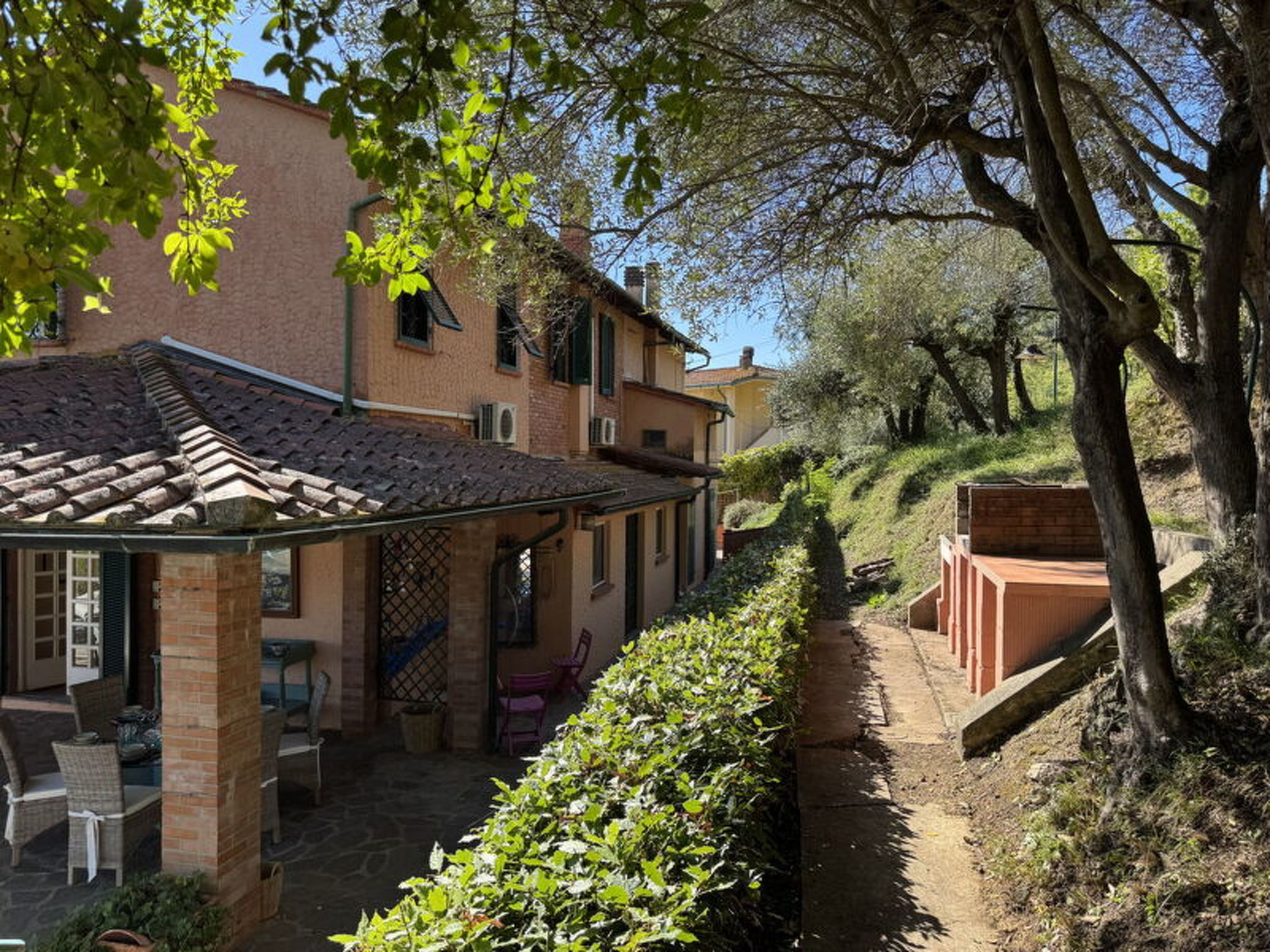Casa Mia - Outside