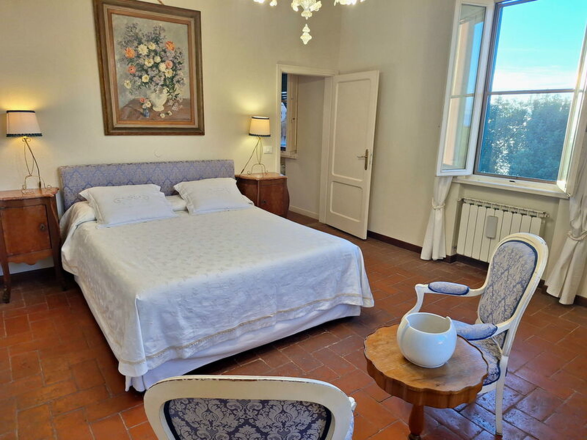 Casa Mia - Inside