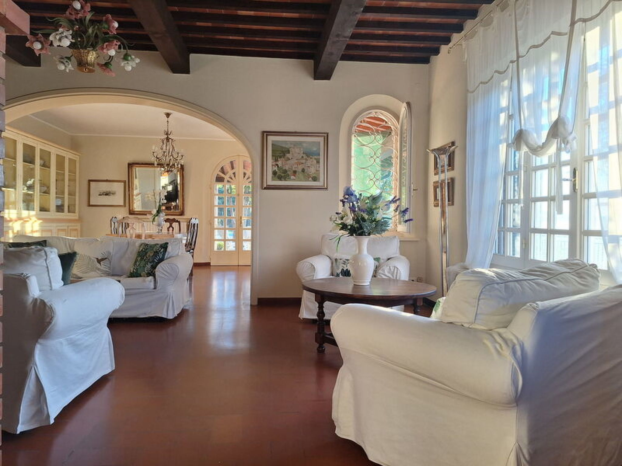 Casa Mia - Inside