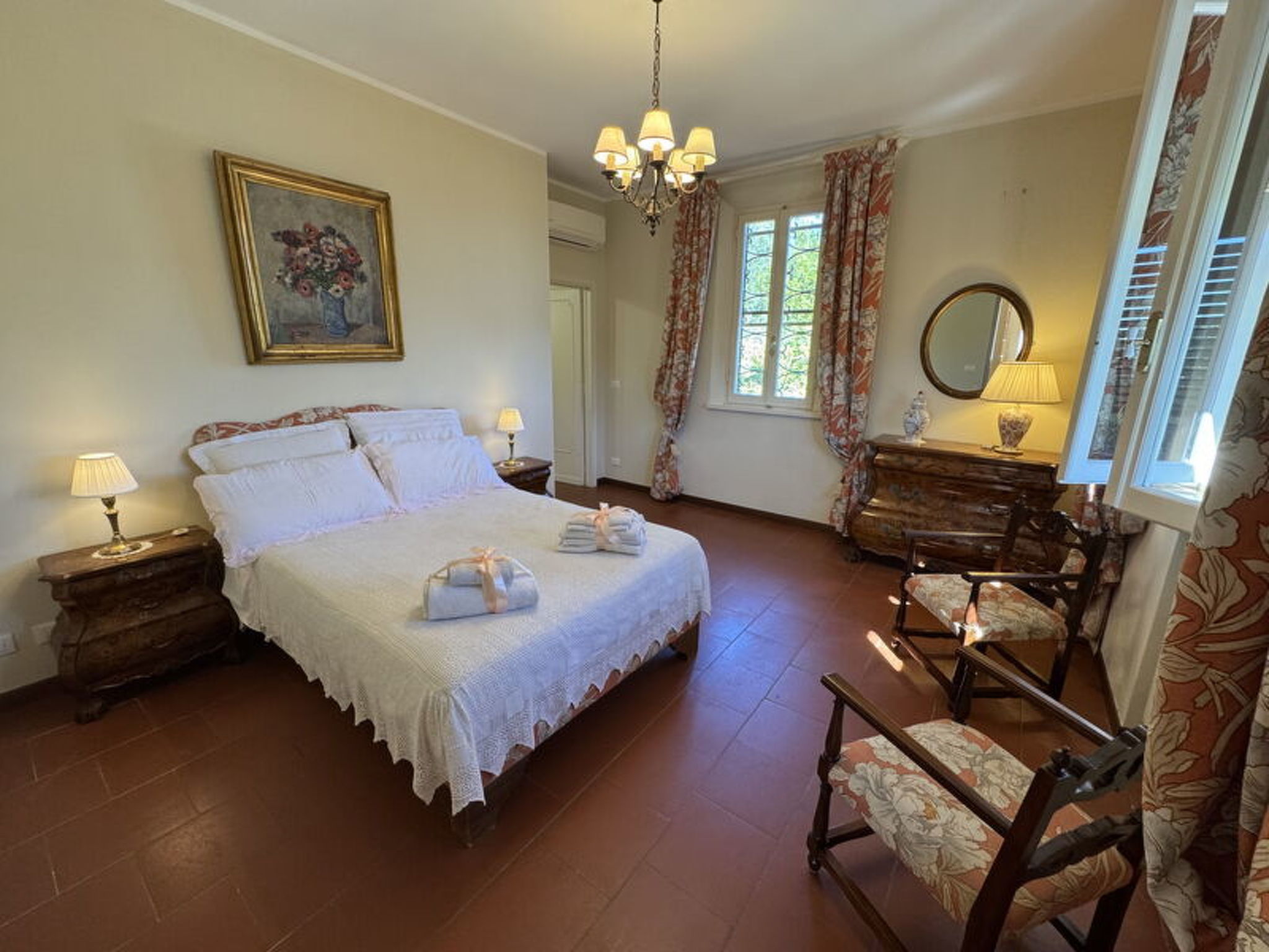 Casa Mia - Inside