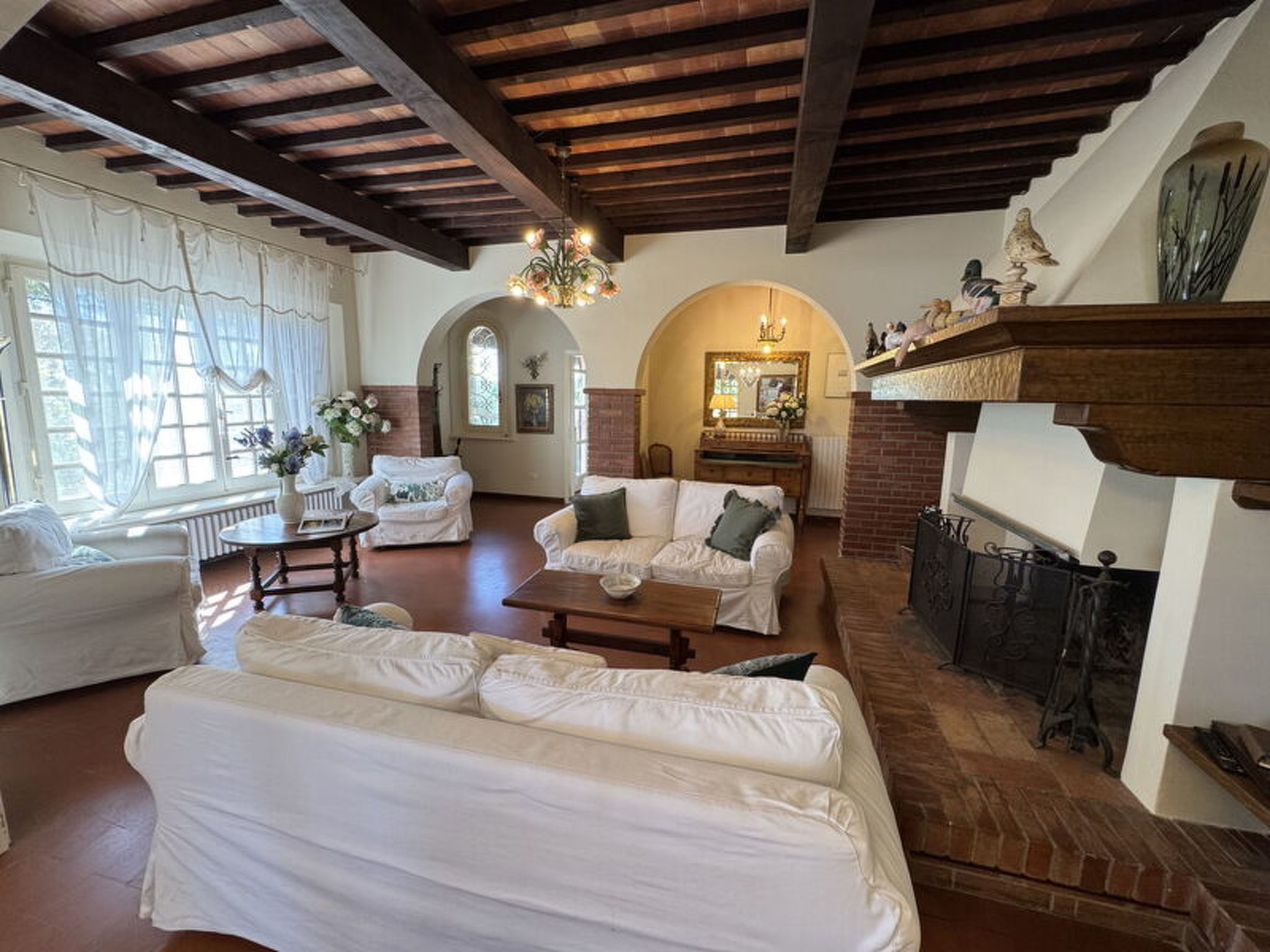 Casa Mia - Inside
