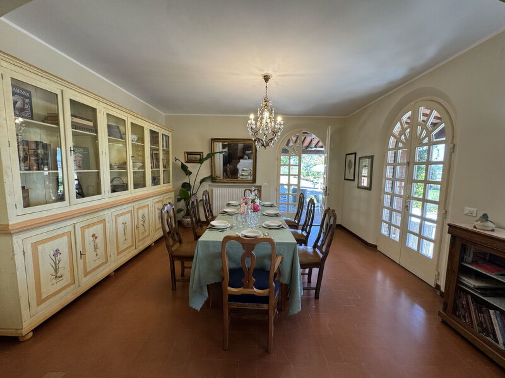 Casa Mia - Inside