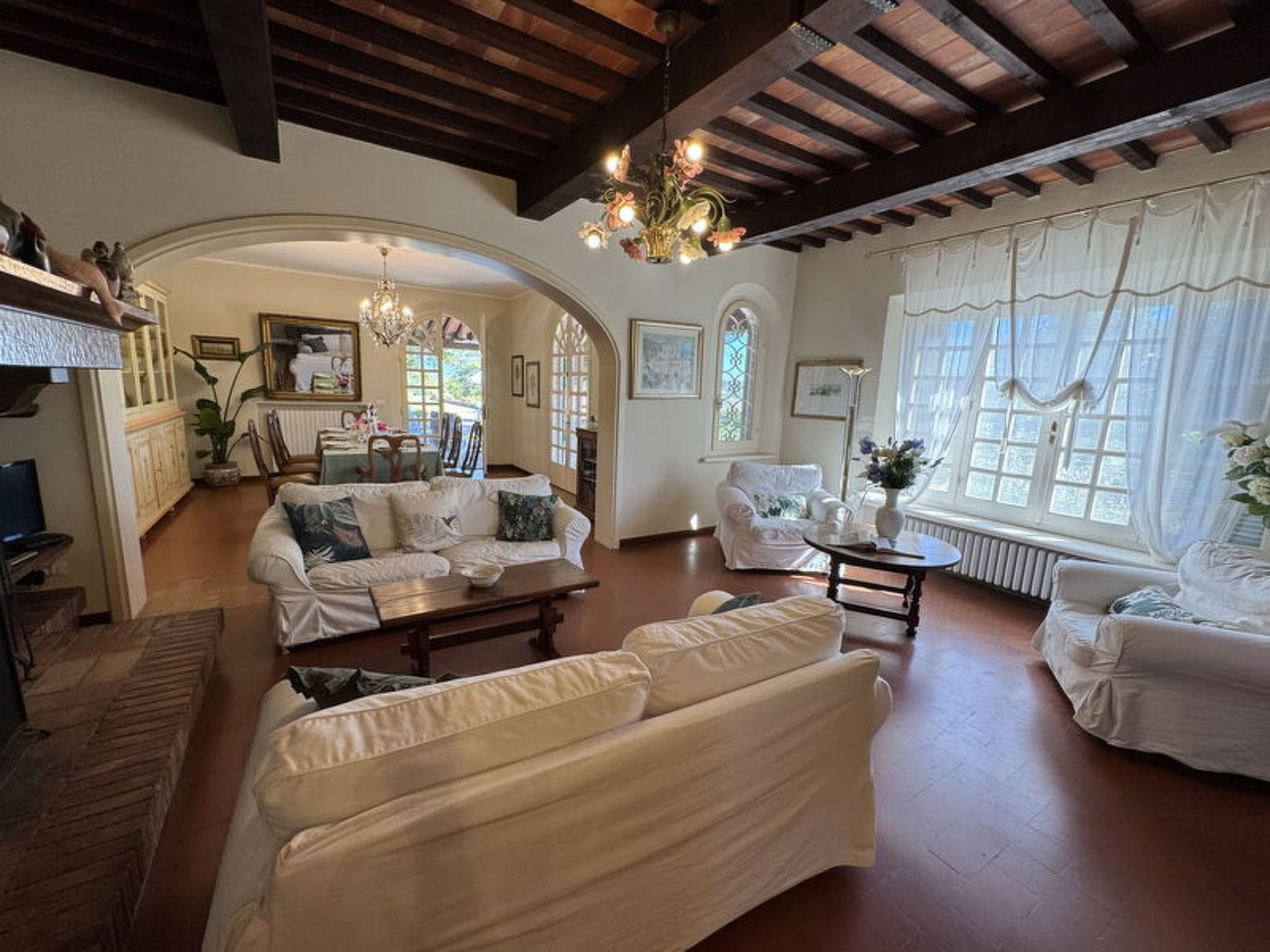 Casa Mia - Inside