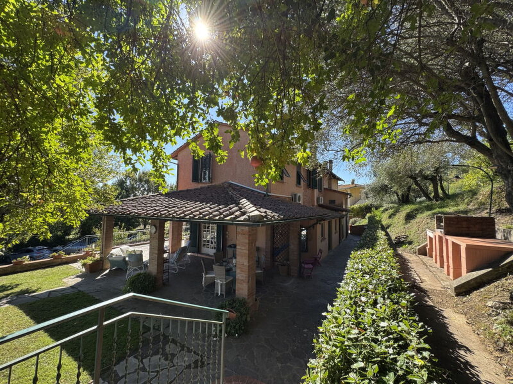 Casa Mia - Outside